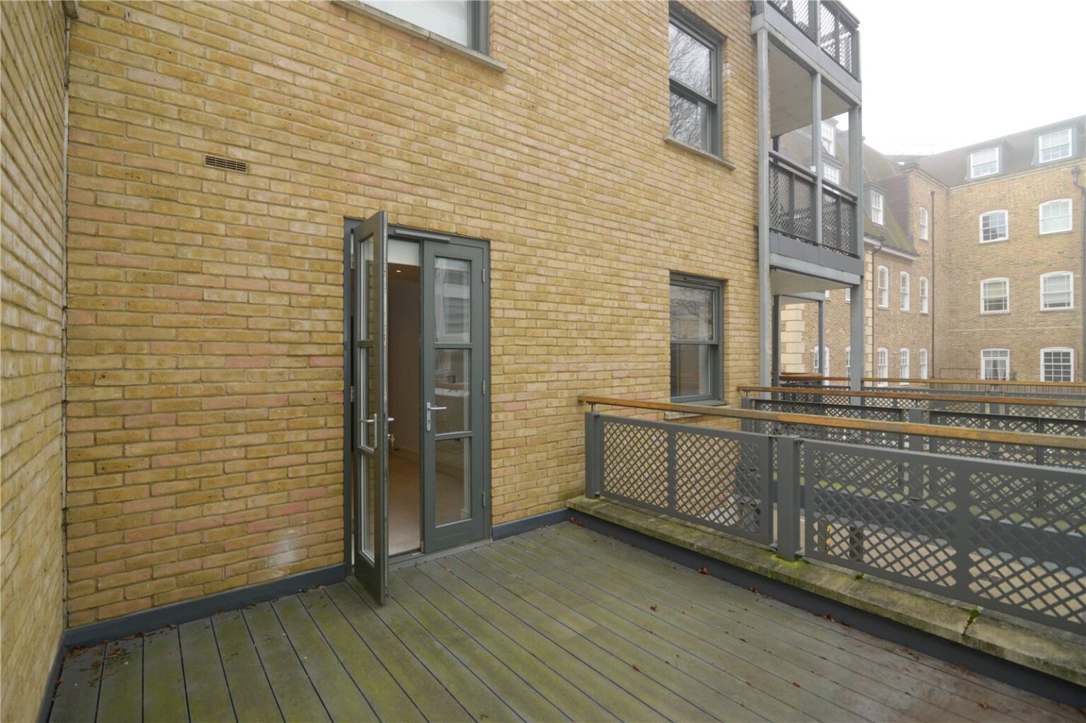 Spring Grove, London, W4 gallery 8