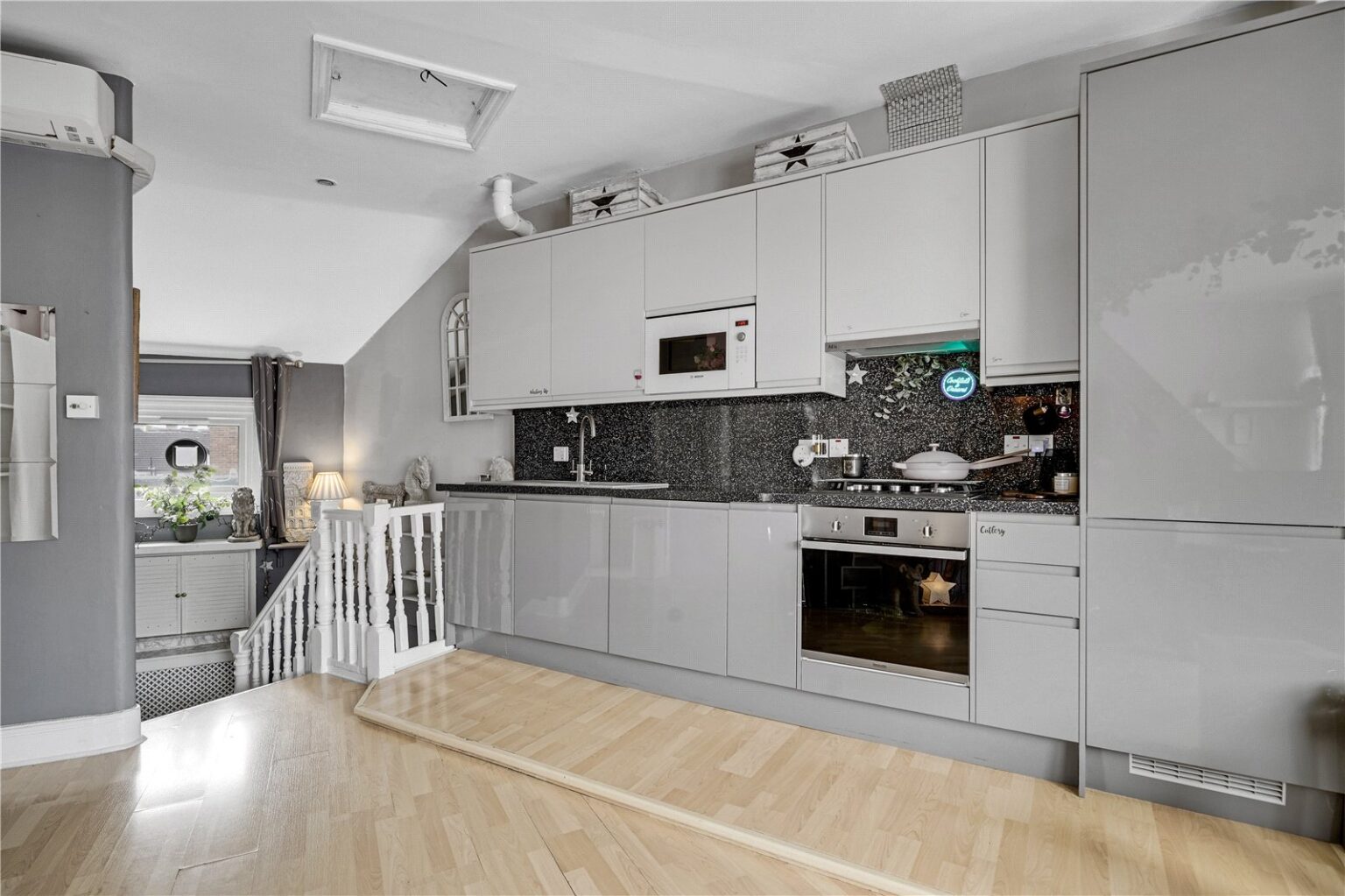 Upper Richmond Road West, London, SW14 gallery 2