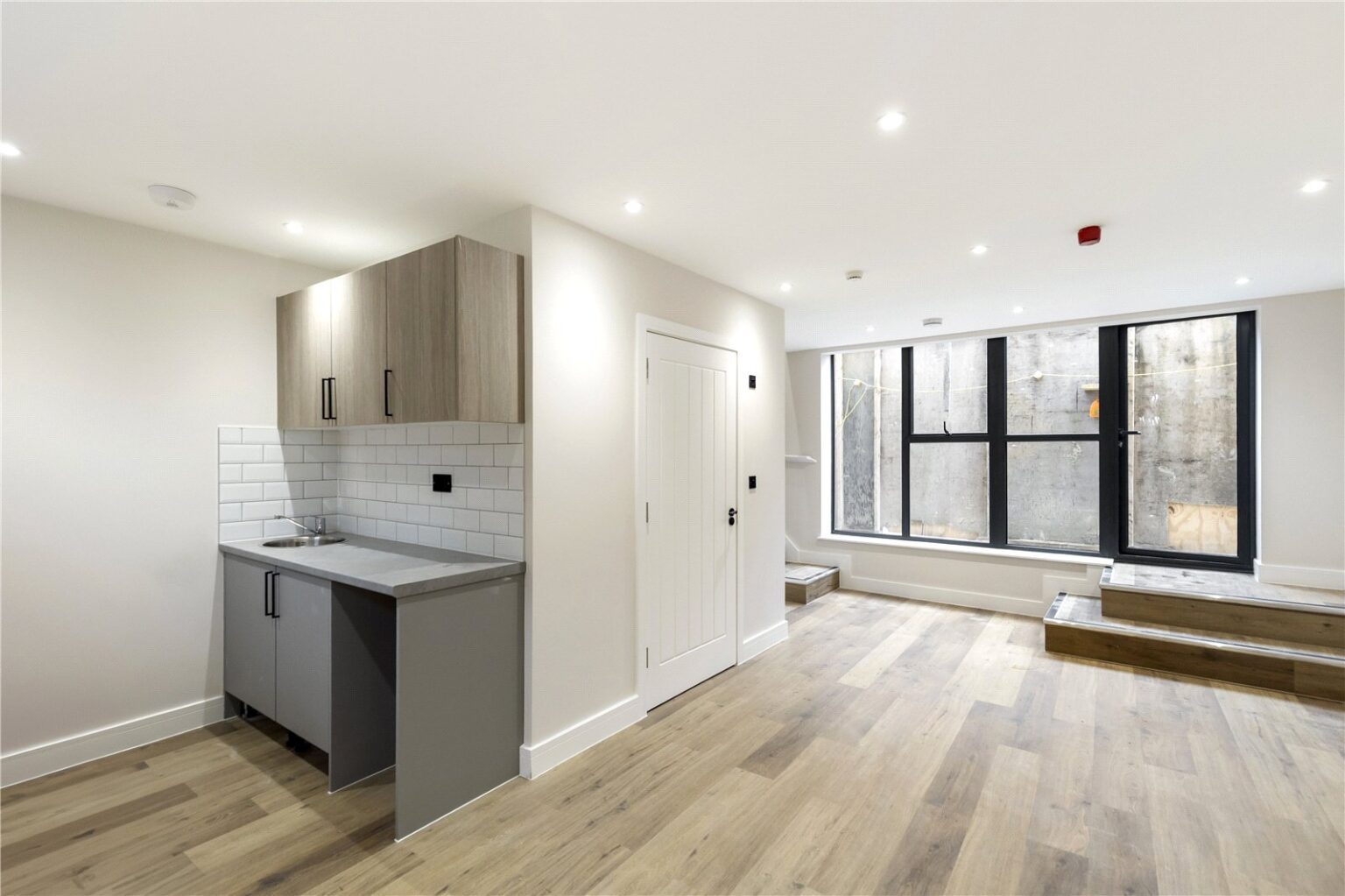 Plough Lane, Teddington, TW11 gallery 2