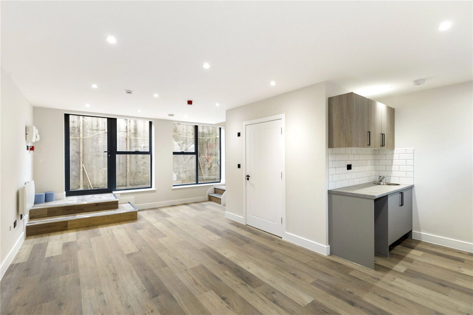 Plough Lane, Teddington, TW11 gallery 2