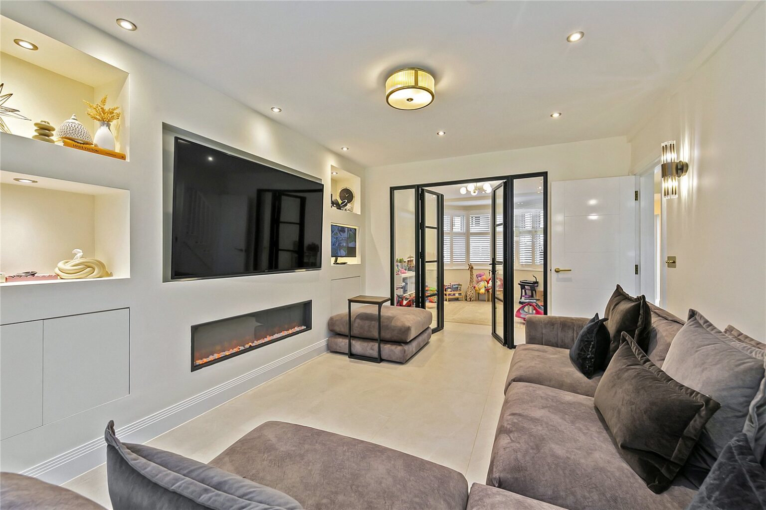 Kendrey Gardens, Twickenham, TW2 gallery 6