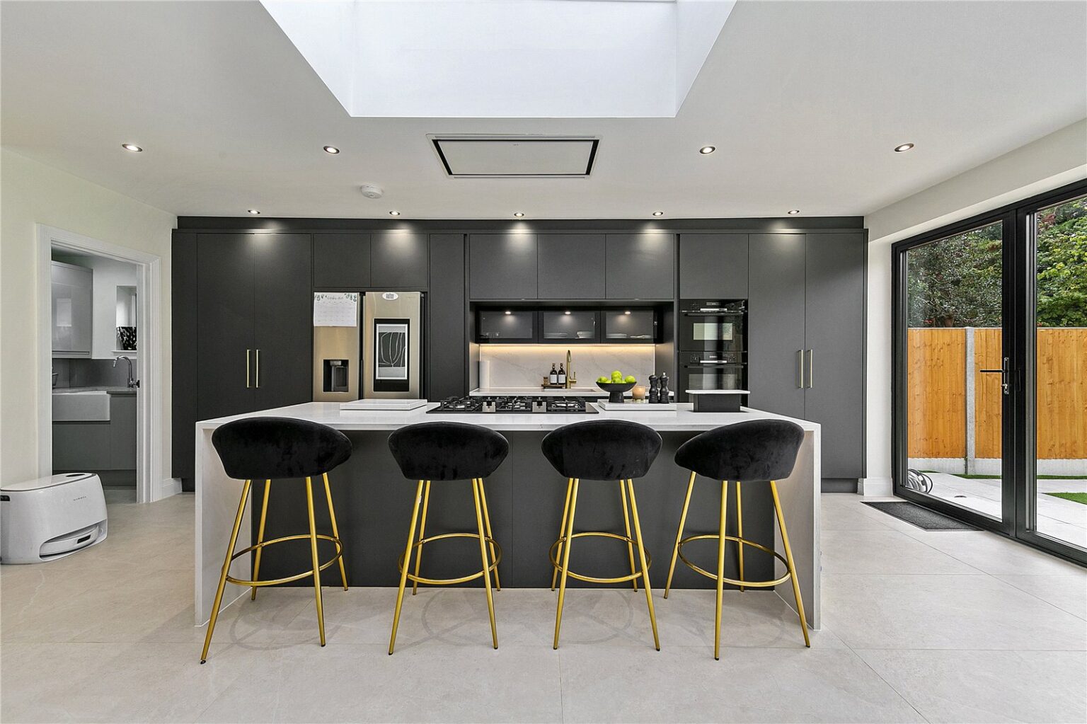 Kendrey Gardens, Twickenham, TW2 gallery 4