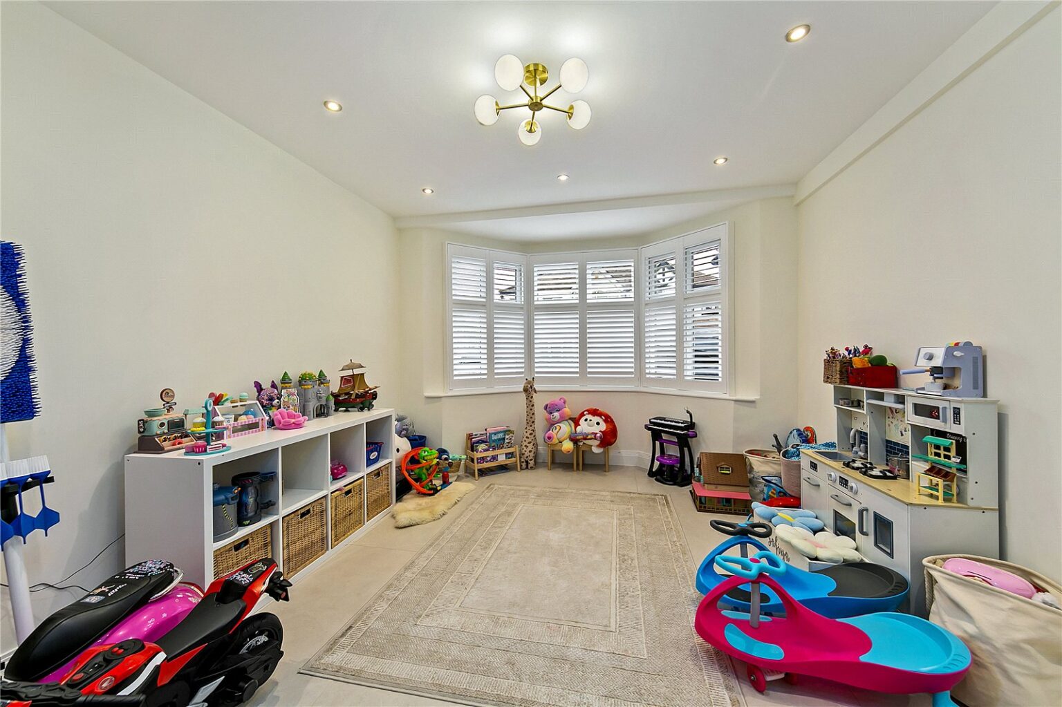 Kendrey Gardens, Twickenham, TW2 gallery 11