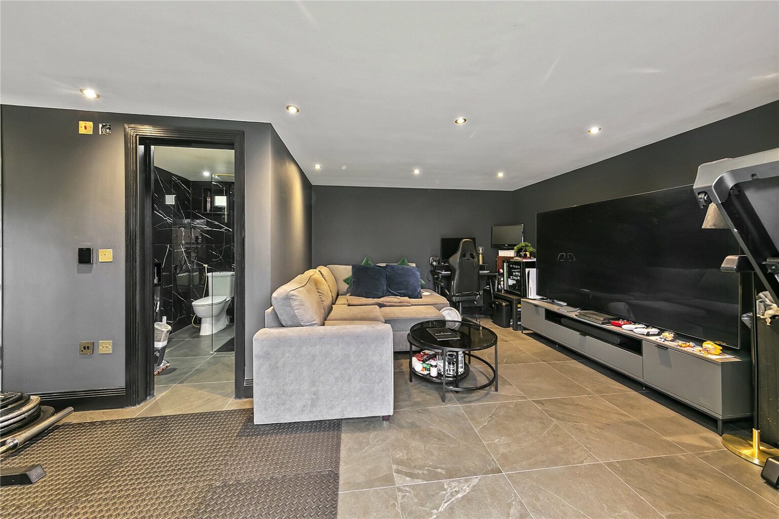 Kendrey Gardens, Twickenham, TW2 gallery 17