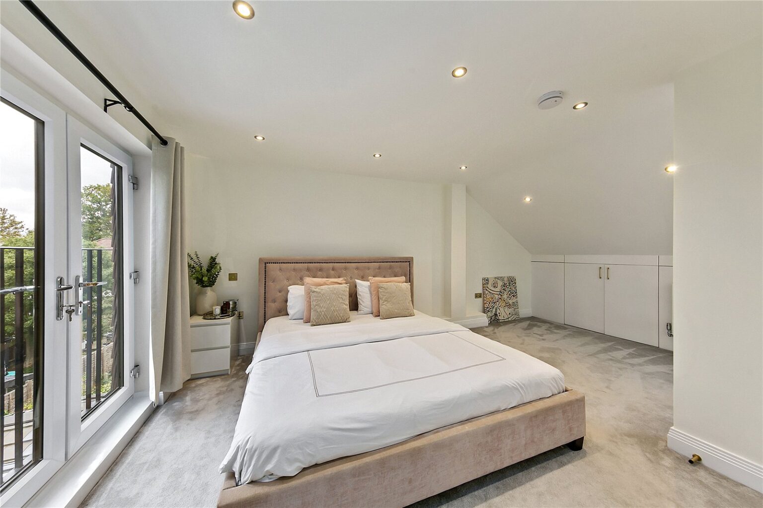 Kendrey Gardens, Twickenham, TW2 gallery 9