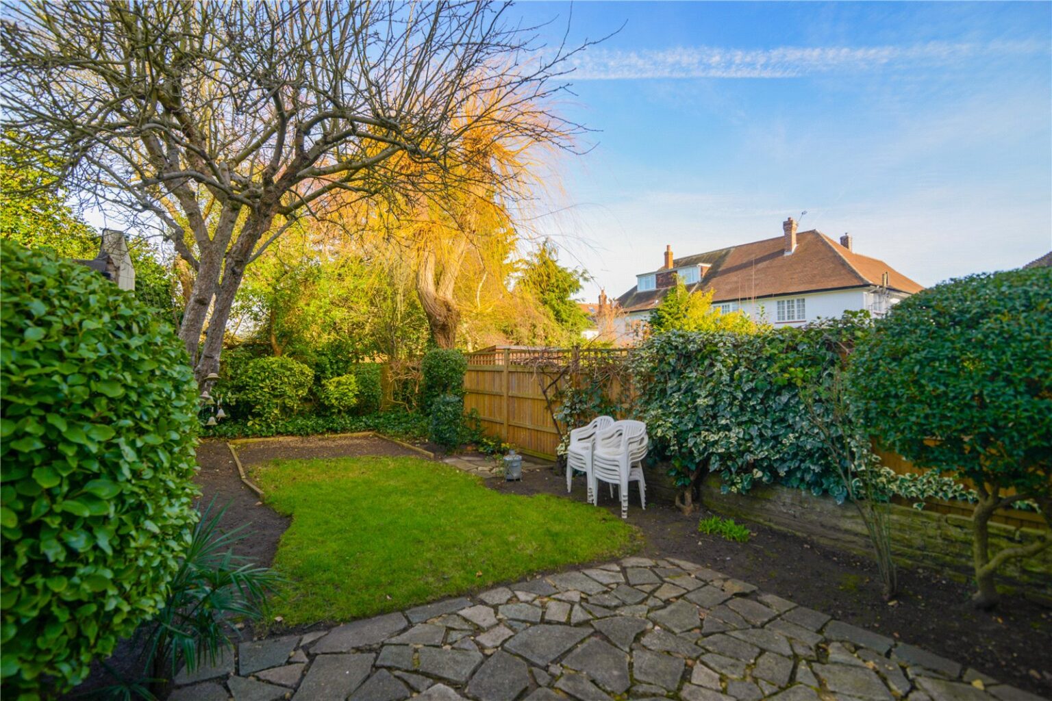 York Avenue, London, SW14 gallery 21