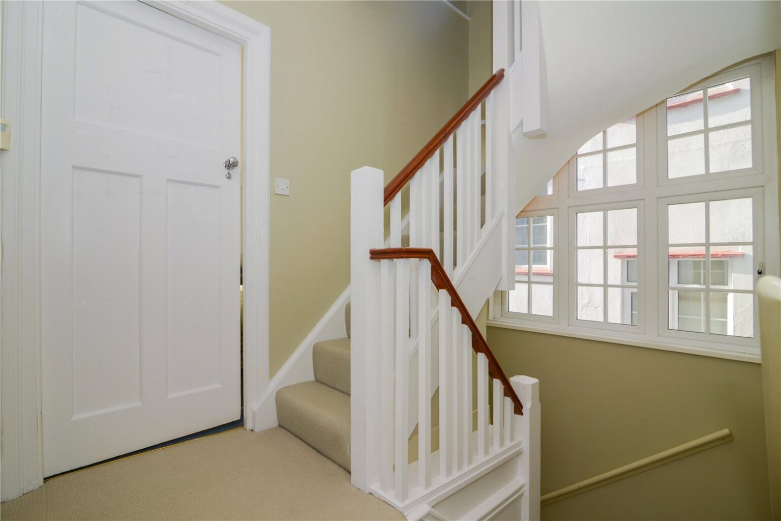 York Avenue, London, SW14 gallery 10