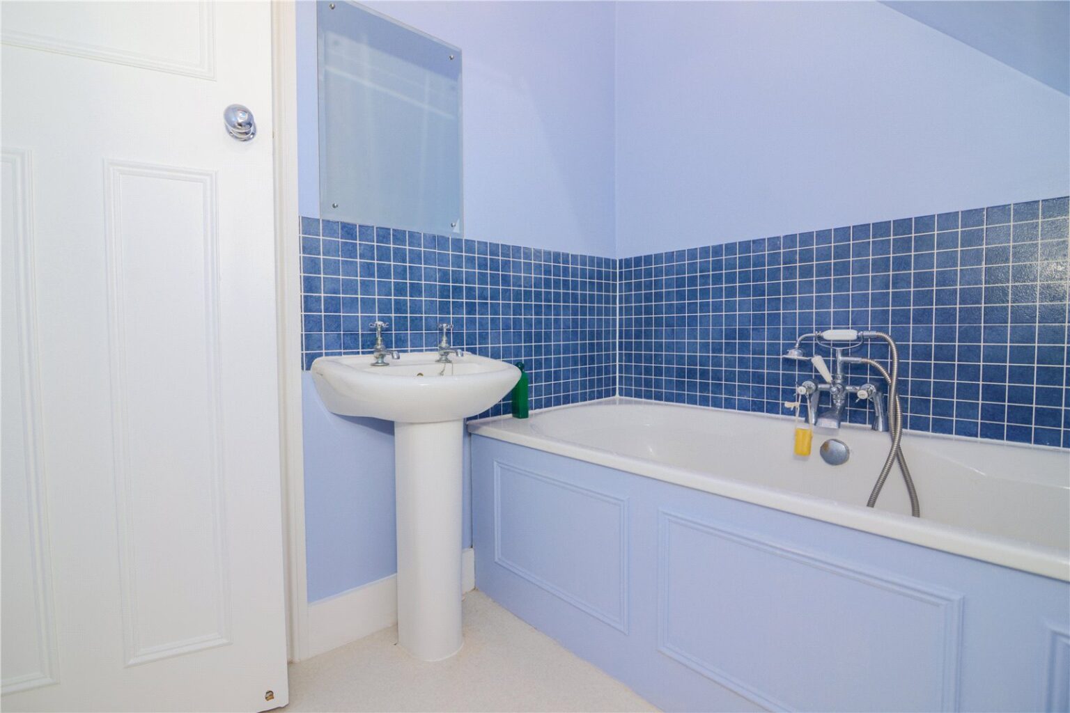 York Avenue, London, SW14 gallery 15