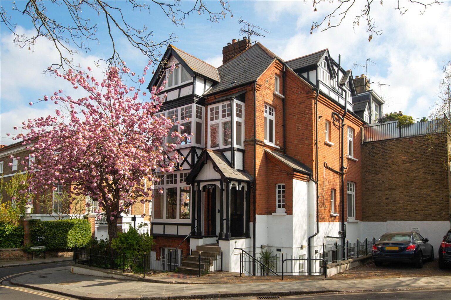 The Hermitage, Richmond, TW10 gallery 1