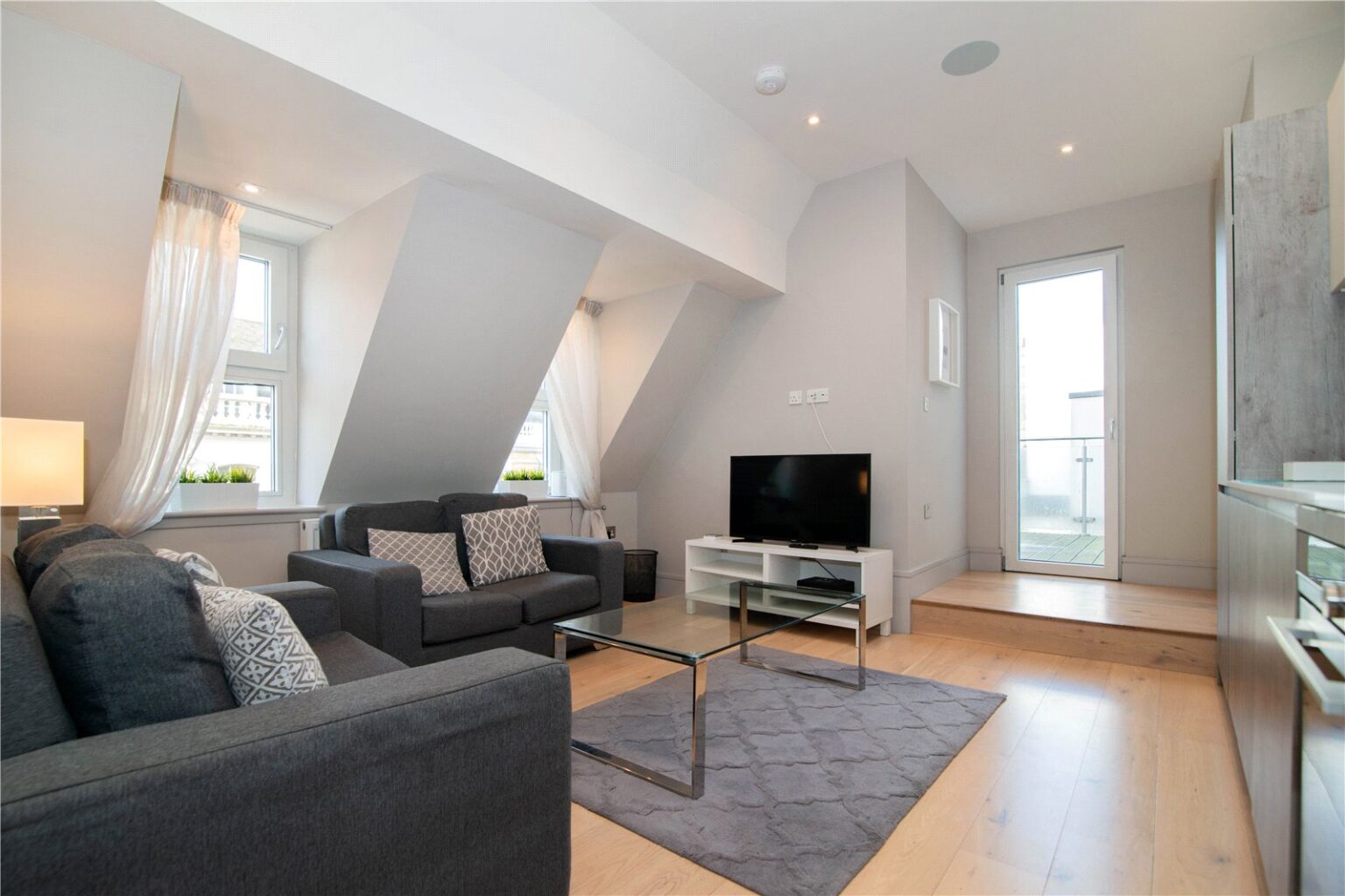 The Quadrant, Richmond, TW9 gallery 1