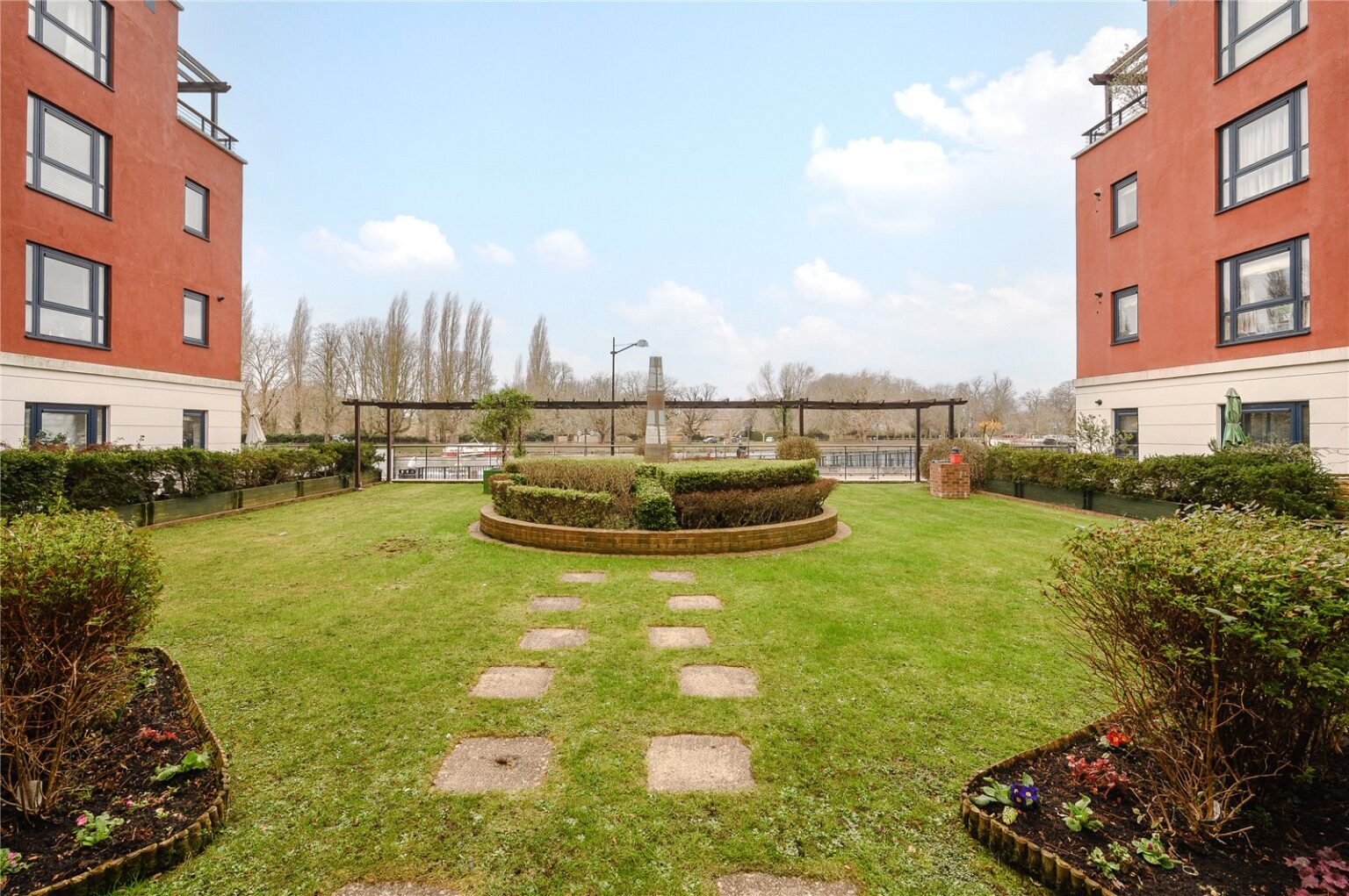 Charter Quay, Kingston upon Thames, KT1 gallery 15