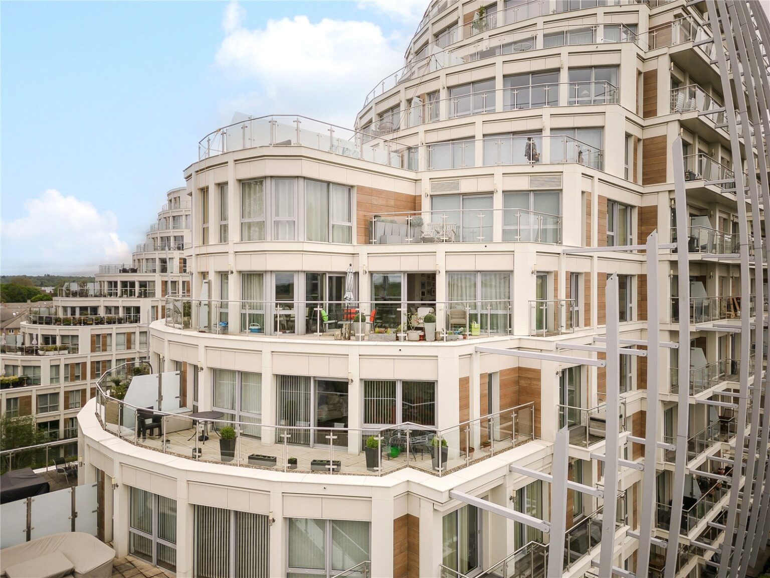 Kingston Riverside, Henry Macaulay Avenue, KT2 gallery 3