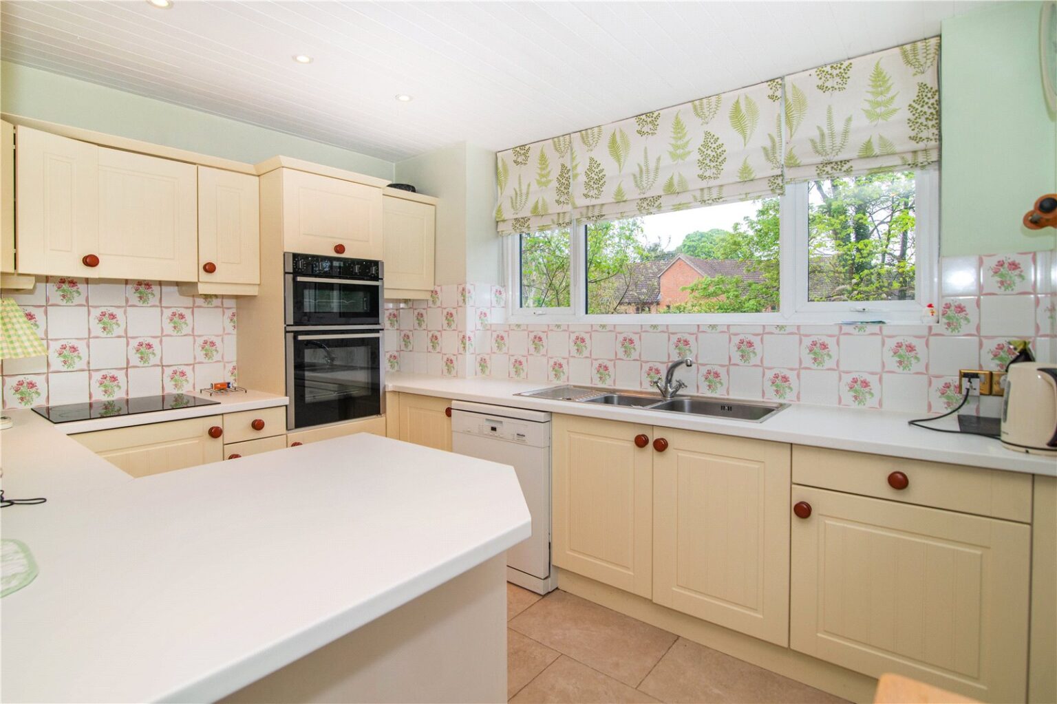 Ladderstile Ride, Kingston upon Thames, KT2 gallery 7