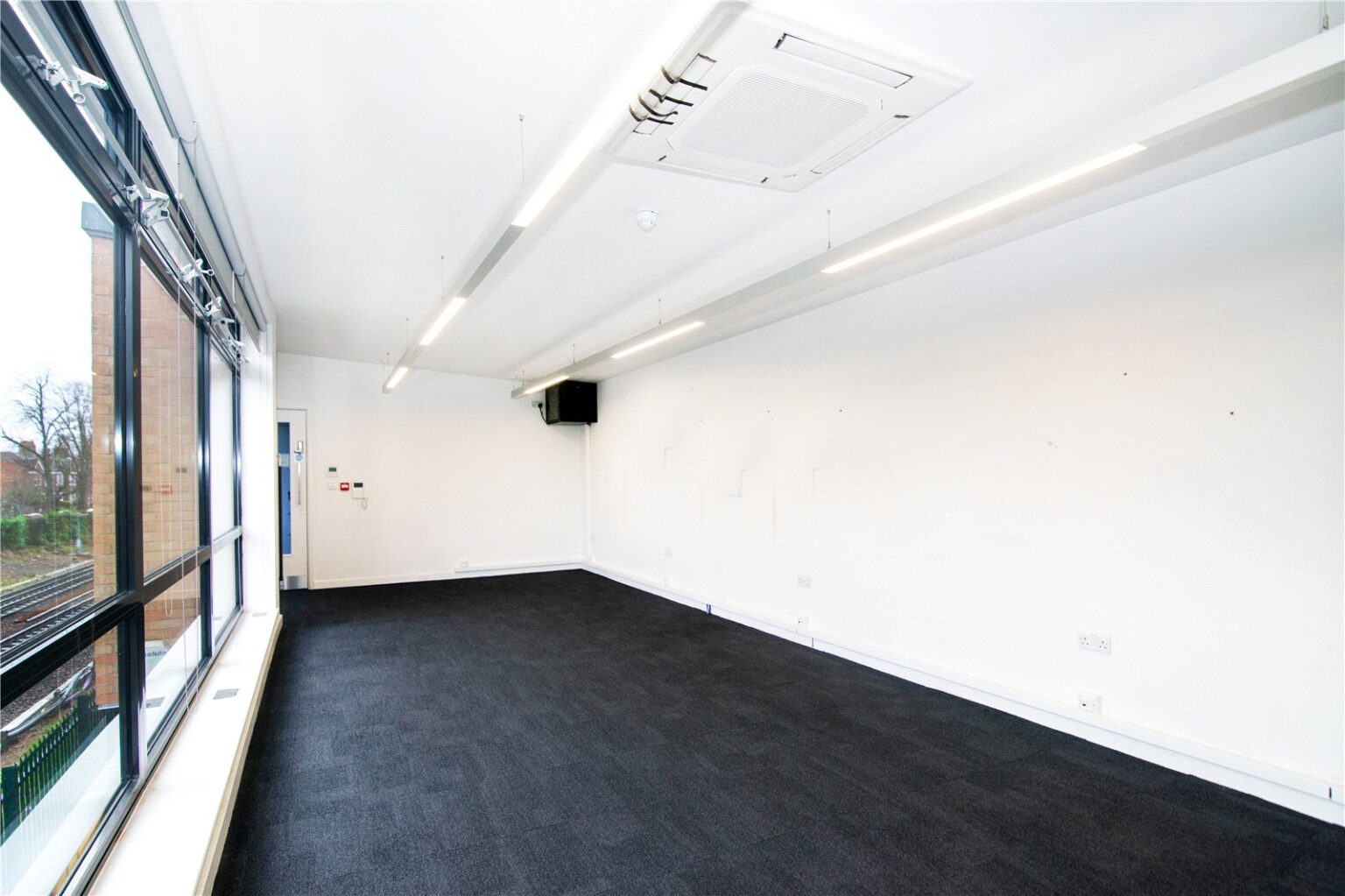 Sandycombe Road, Richmond, TW9 gallery 2