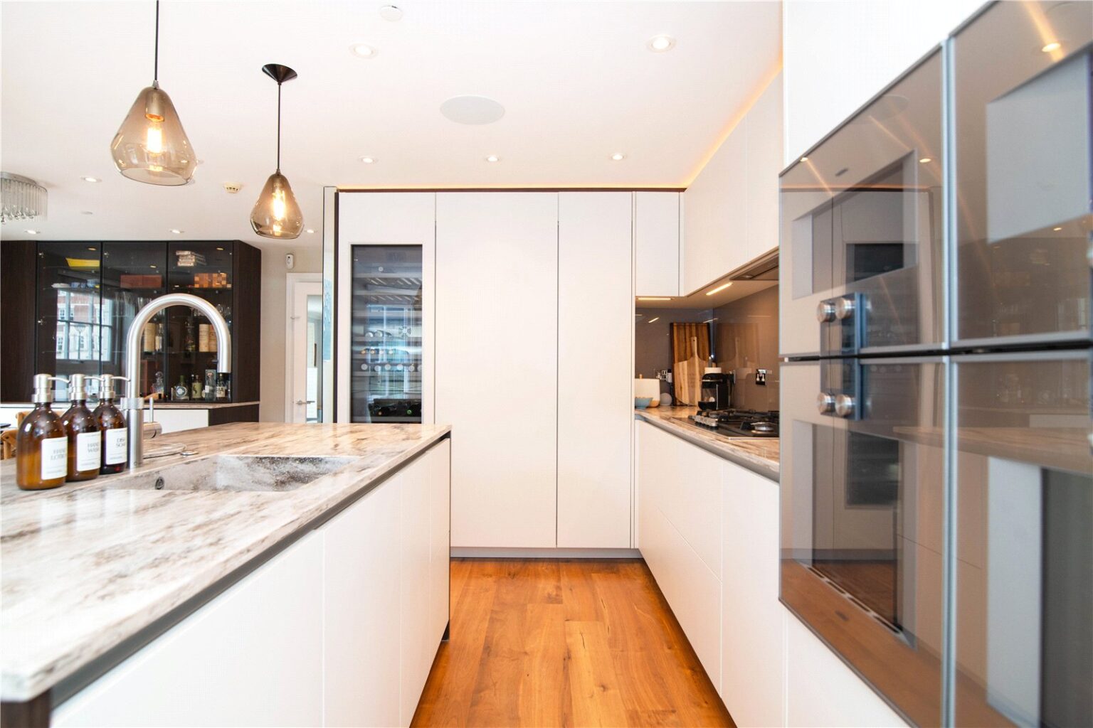 Corsellis Square, Twickenham, TW1 gallery 5