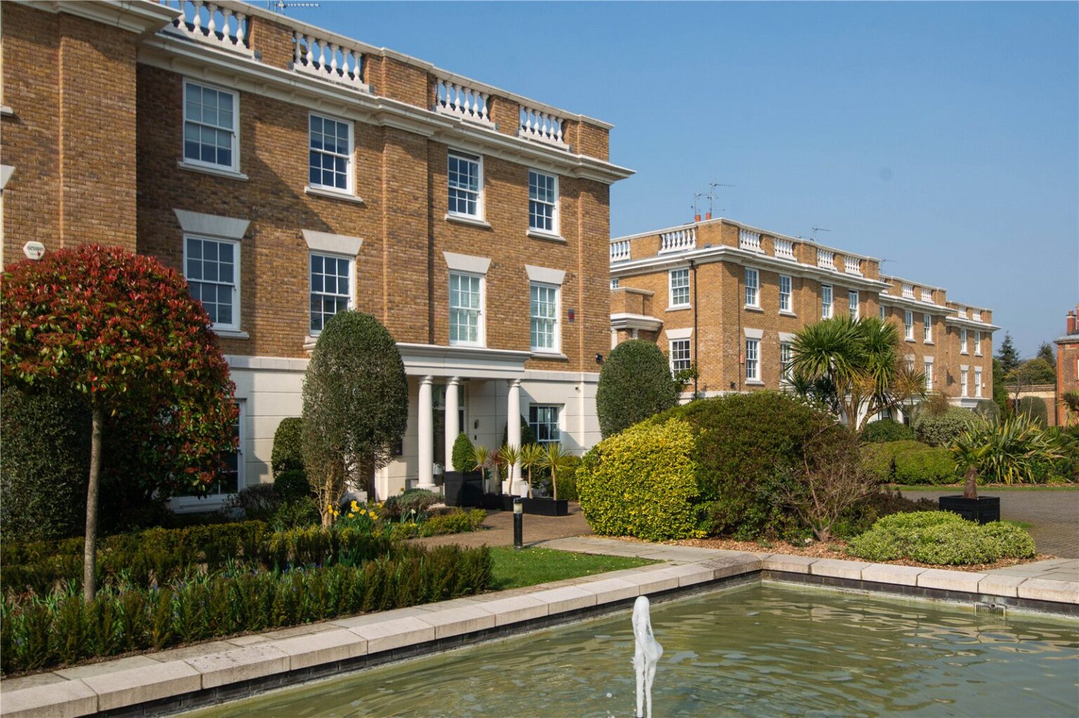 Corsellis Square, Twickenham, TW1 gallery 2