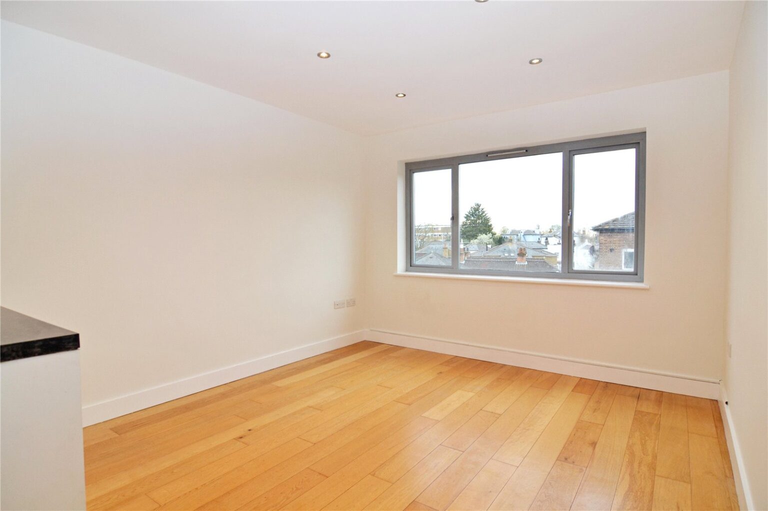 High Street, Hampton Wick, KT1 gallery 2