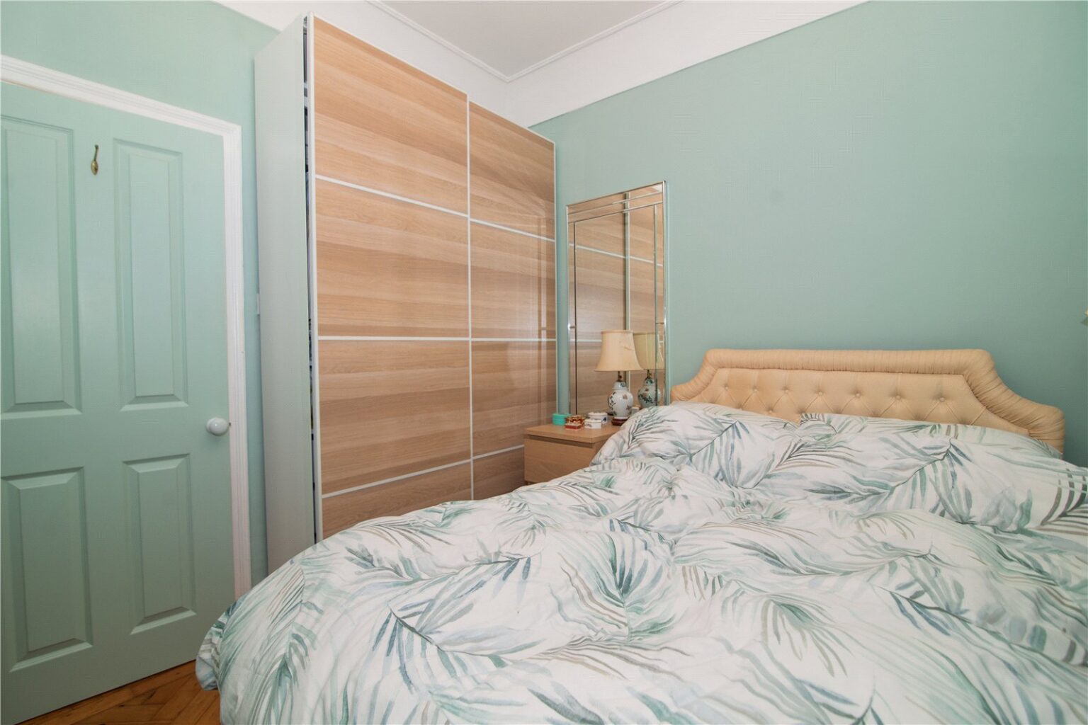 High Street, Teddington, TW11 gallery 5