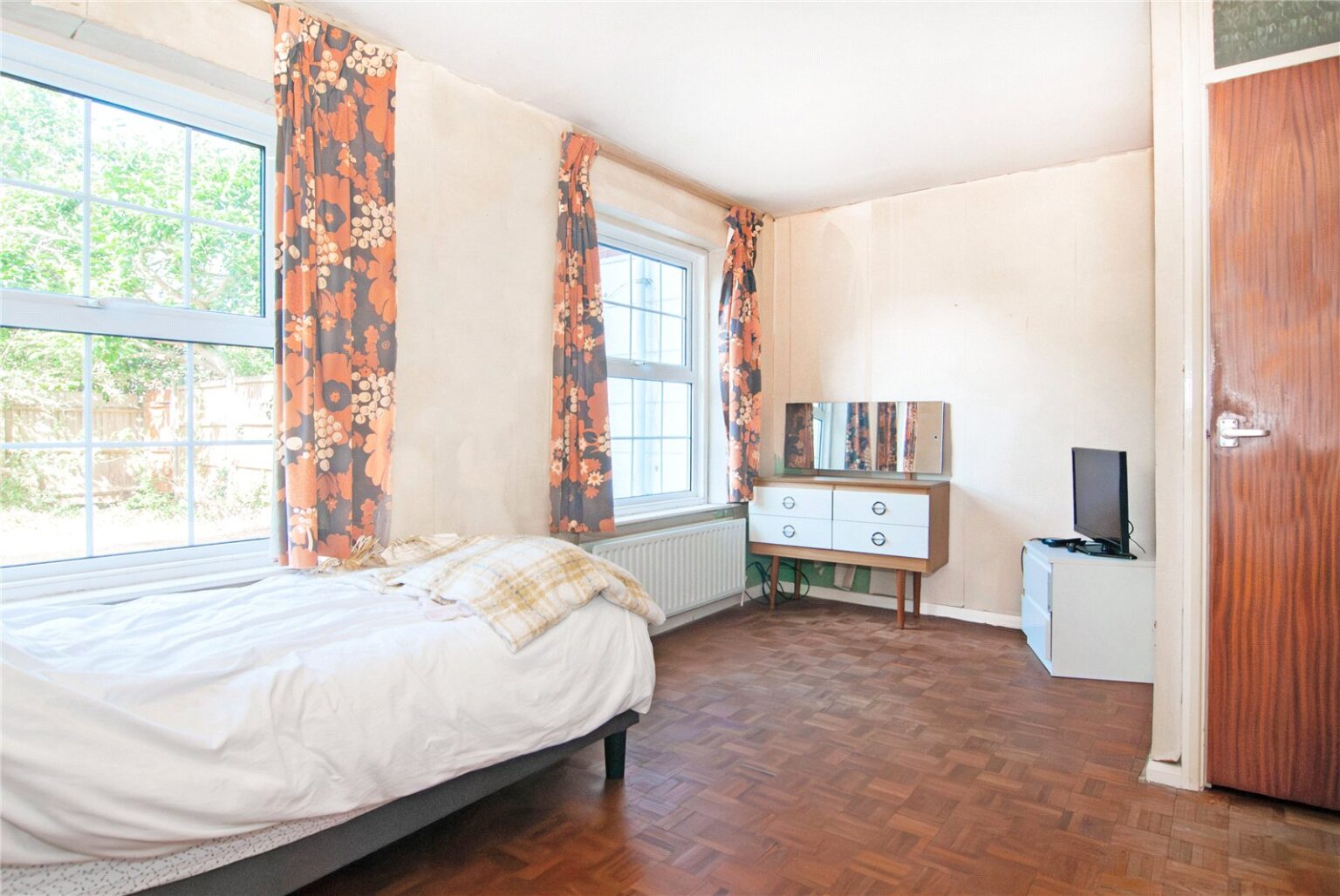 Langwood Chase, Teddington, TW11 gallery 6