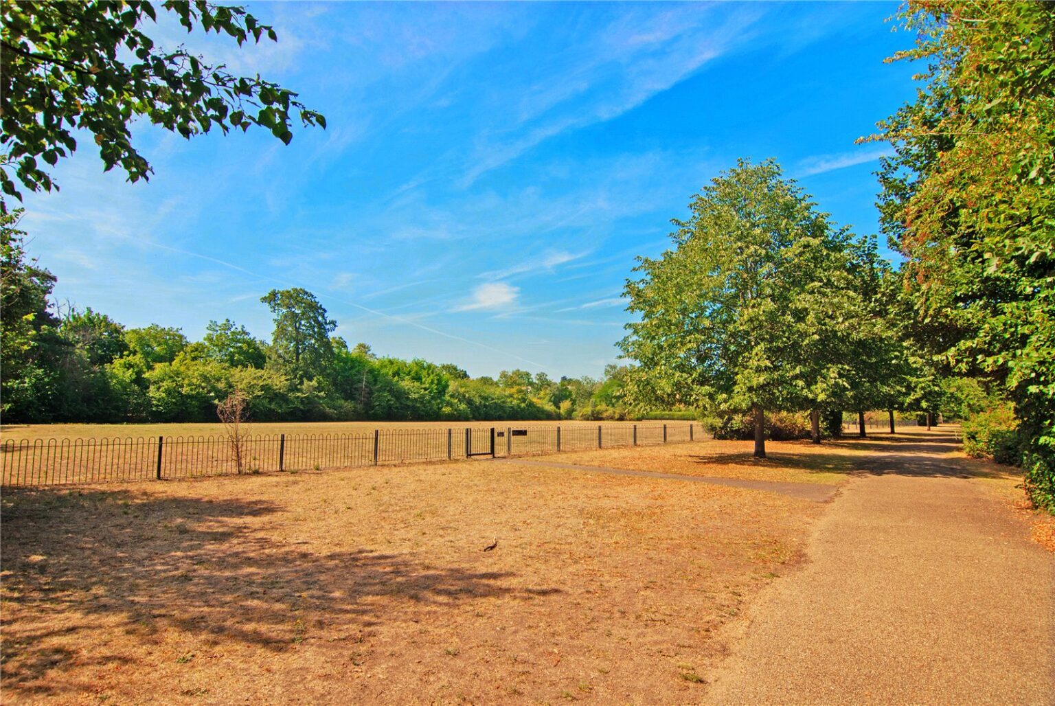 Langwood Chase, Teddington, TW11 gallery 9