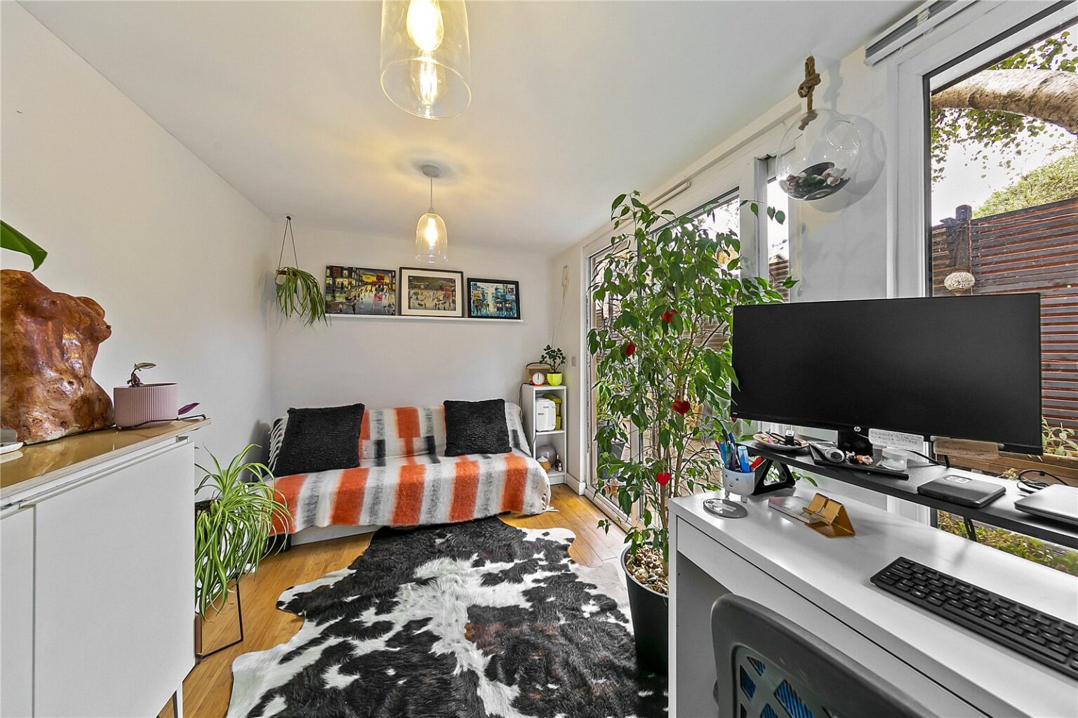 High Street, Hampton Wick, KT1 gallery 7