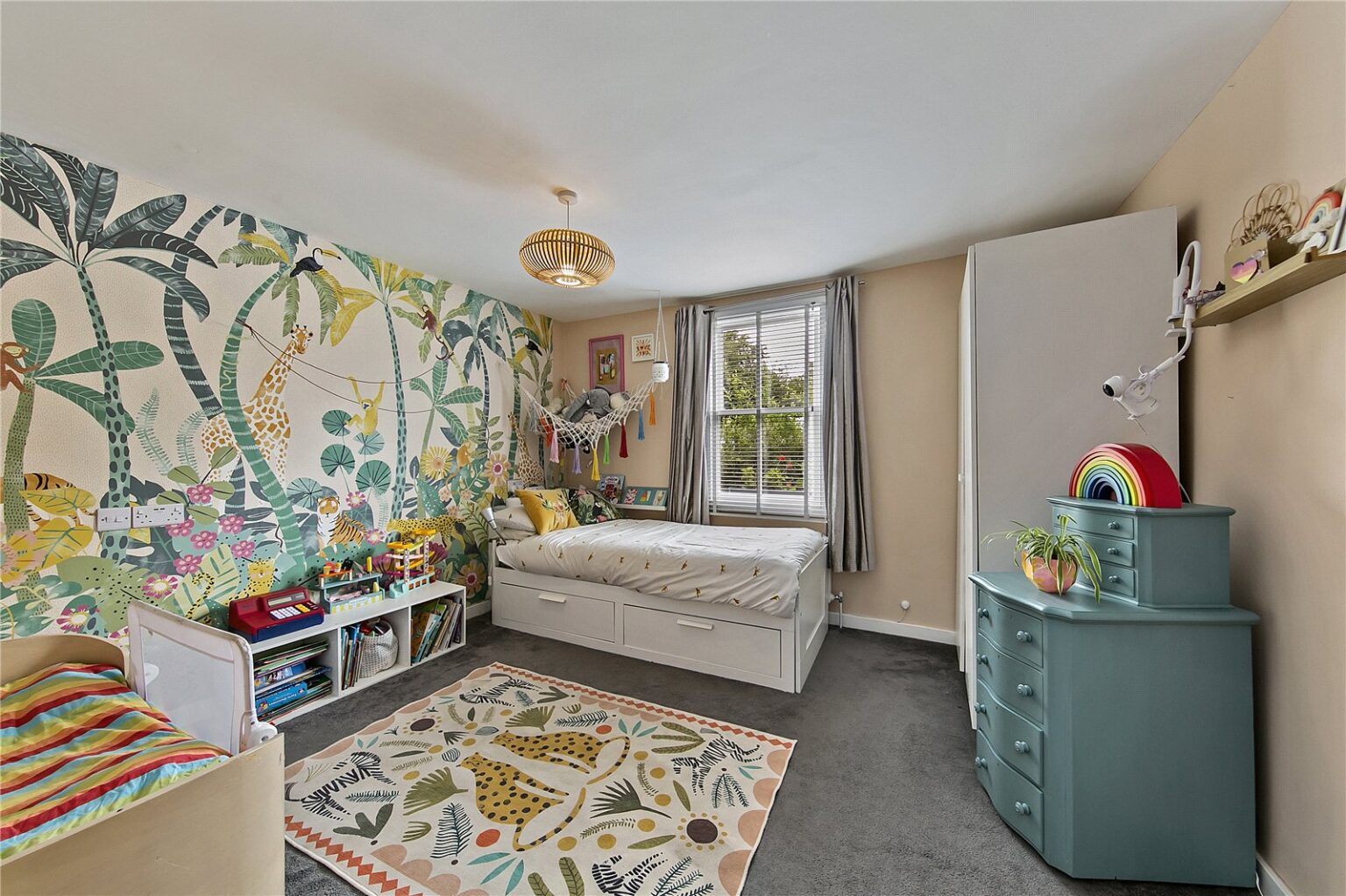 High Street, Hampton Wick, KT1 gallery 18