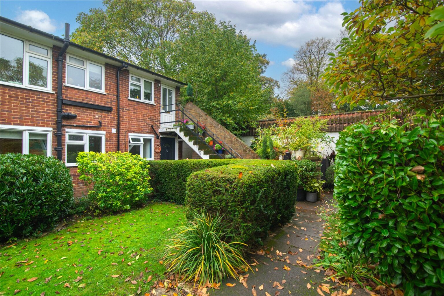 Peveril Drive, Teddington, TW11 gallery 1