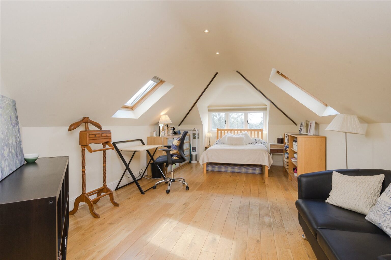 Kings Road, Richmond, TW10 gallery 10