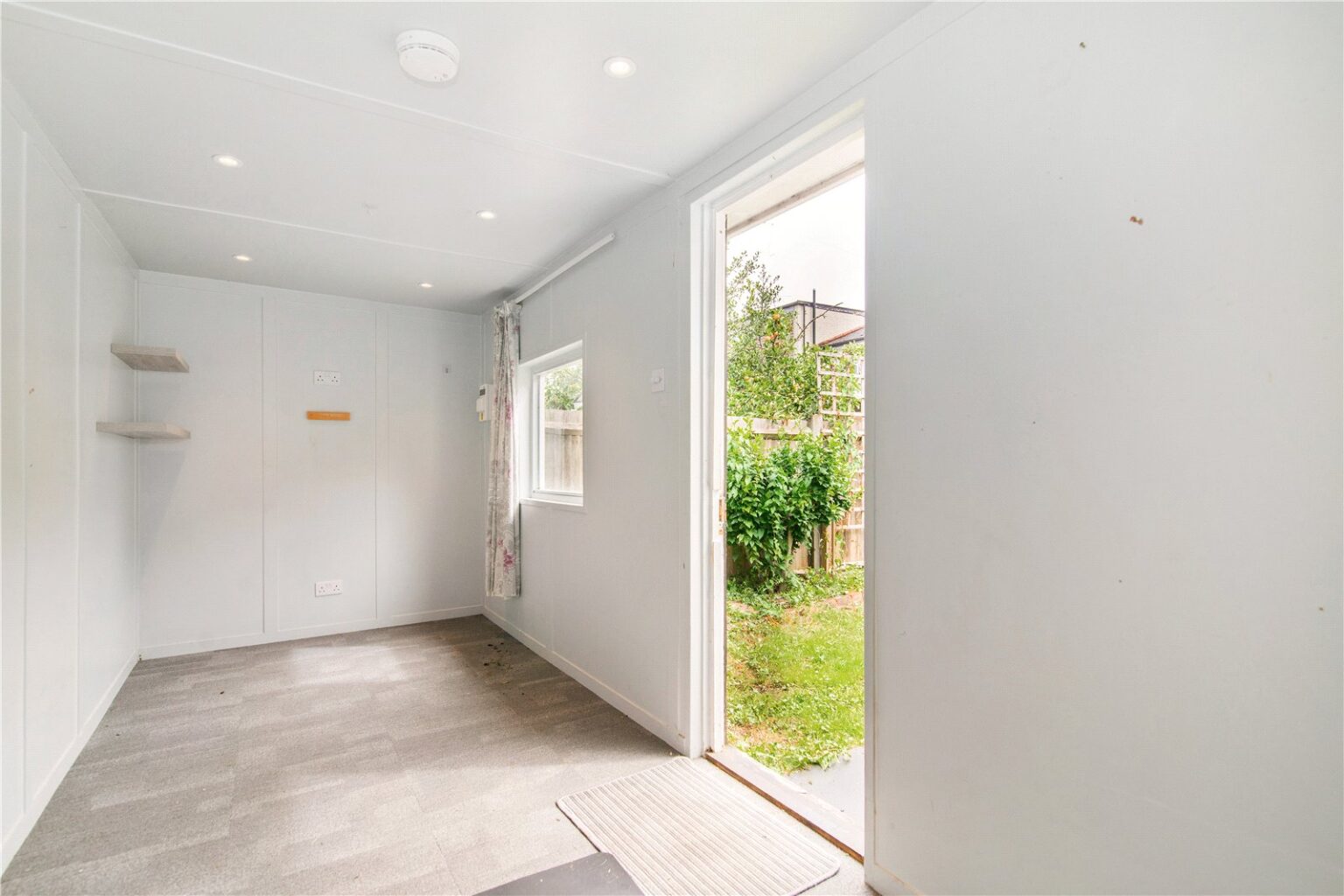 Alton Gardens, Twickenham, TW2 gallery 14