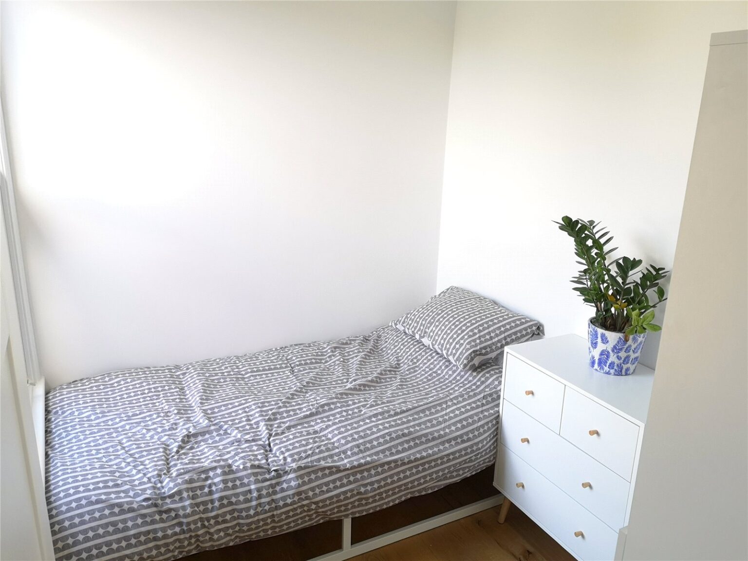 Acre Road, Kingston upon Thames, KT2 gallery 6