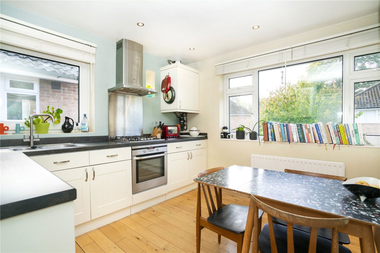 Shaef Way, Teddington, TW11 gallery 3