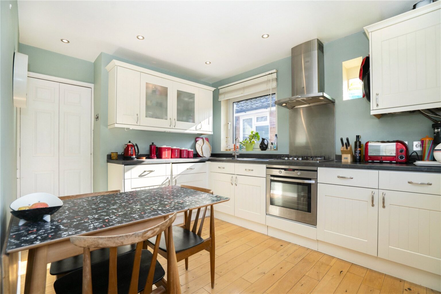 Shaef Way, Teddington, TW11 gallery 15