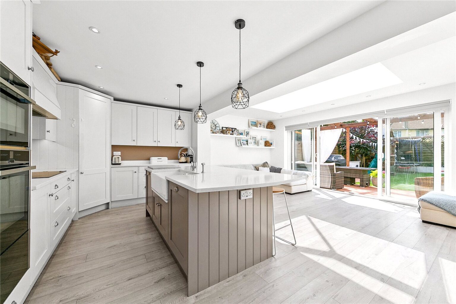 Uxbridge Road, Hampton Hill, TW12 gallery 2