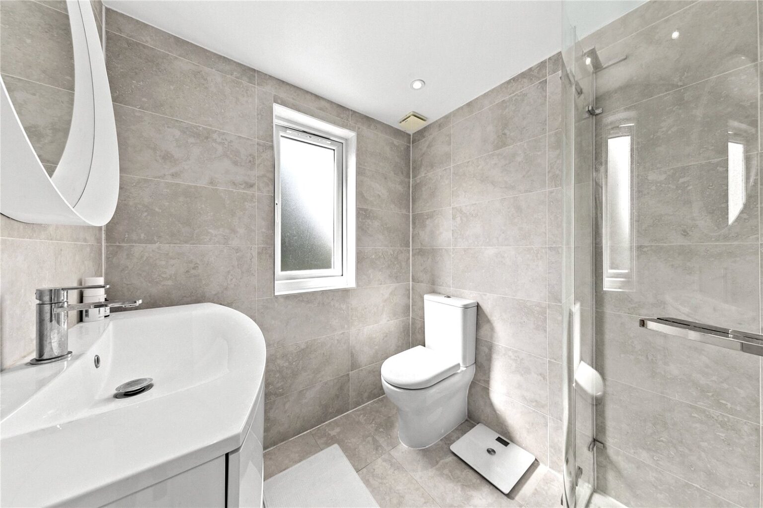 Uxbridge Road, Hampton Hill, TW12 gallery 12