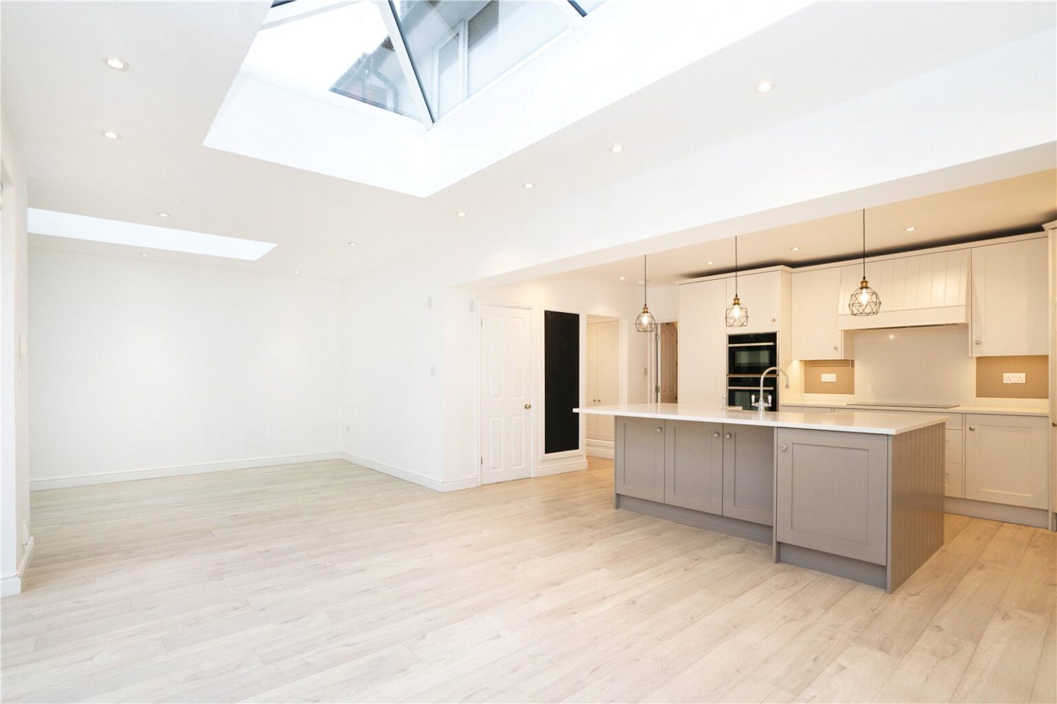 Uxbridge Road, Hampton Hill, TW12 gallery 5