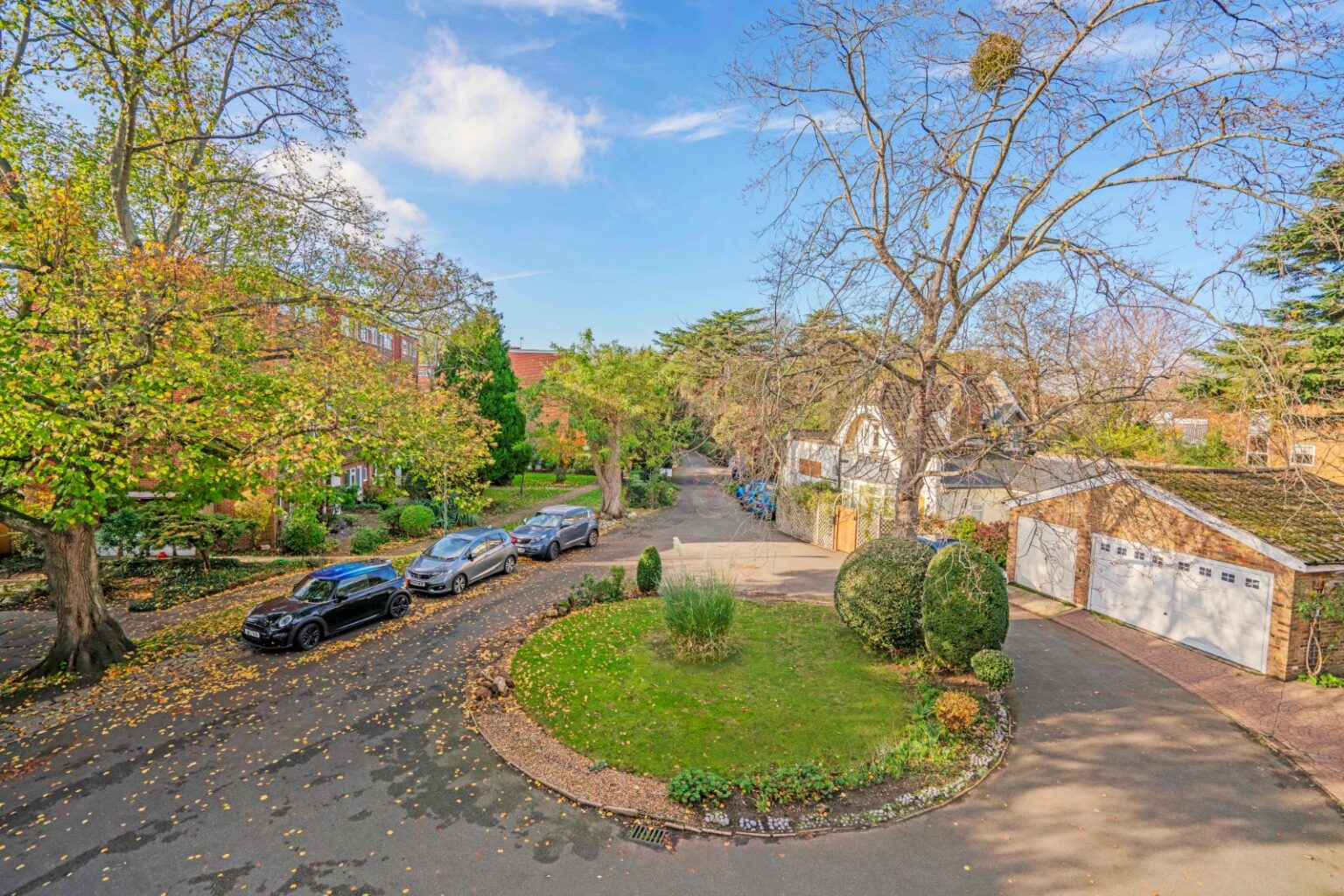 Broom Close, Teddington, TW11 gallery 2