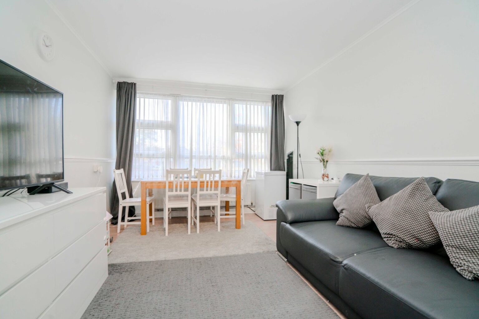 Bucklands Road, Teddington, TW11 gallery 2