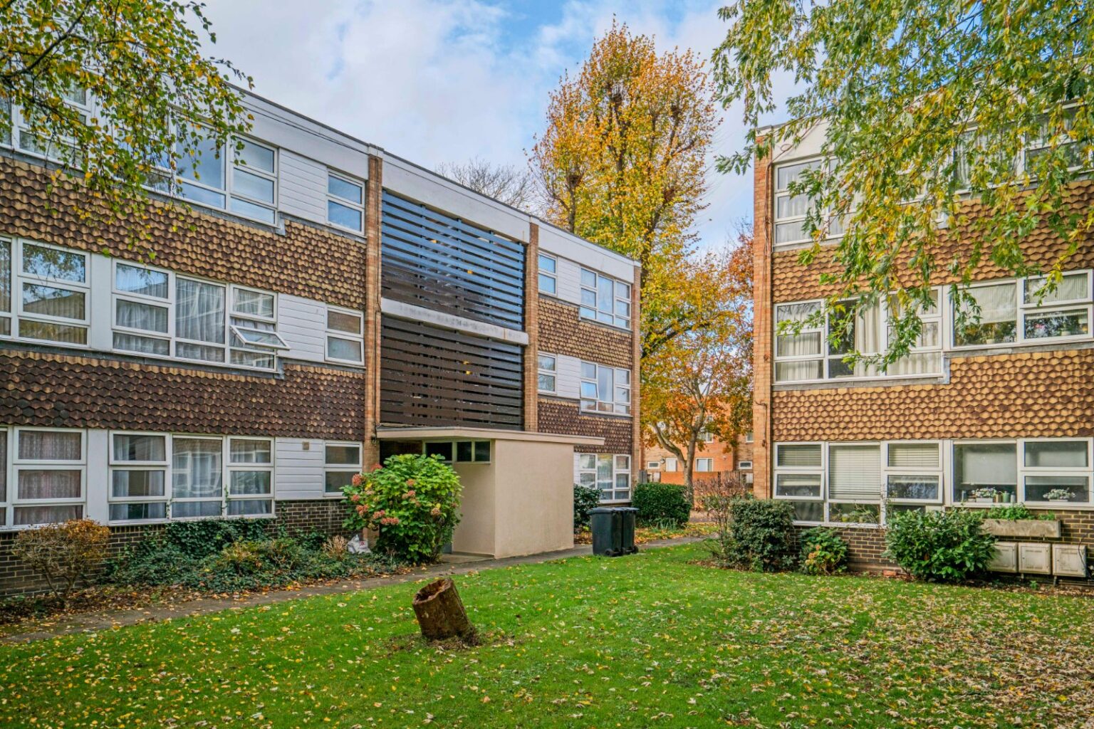 Bucklands Road, Teddington, TW11 gallery 1