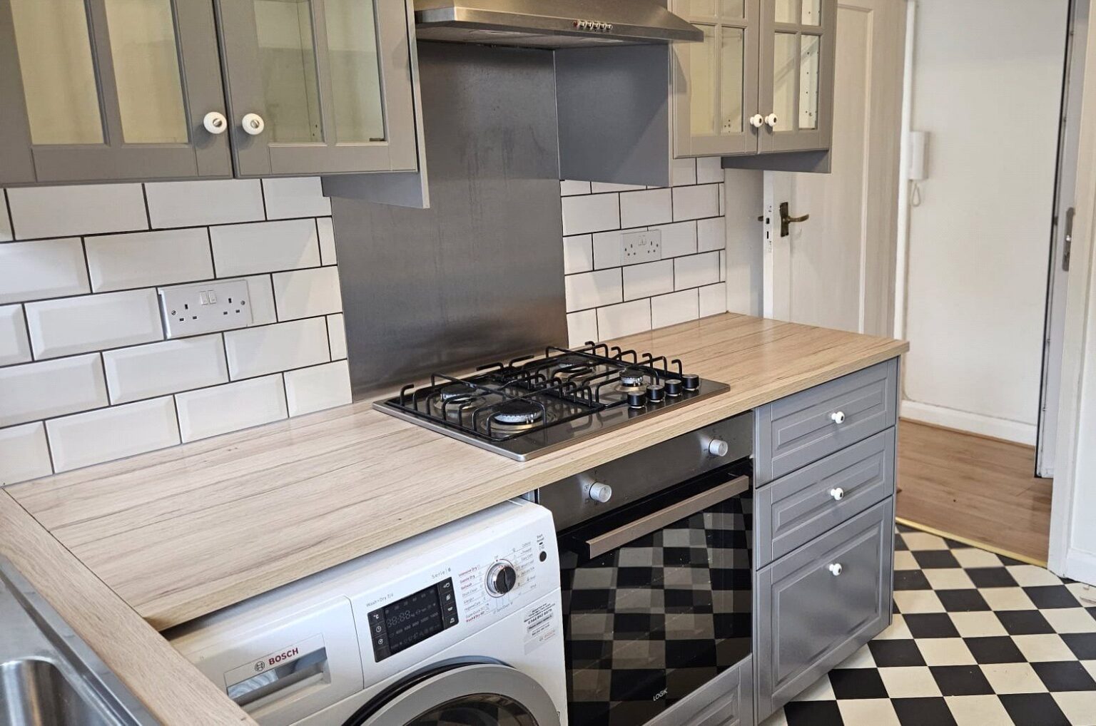 Manor Road, Twickenham, TW2 gallery 5