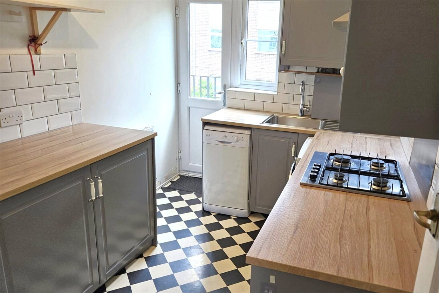 Manor Road, Twickenham, TW2 gallery 4