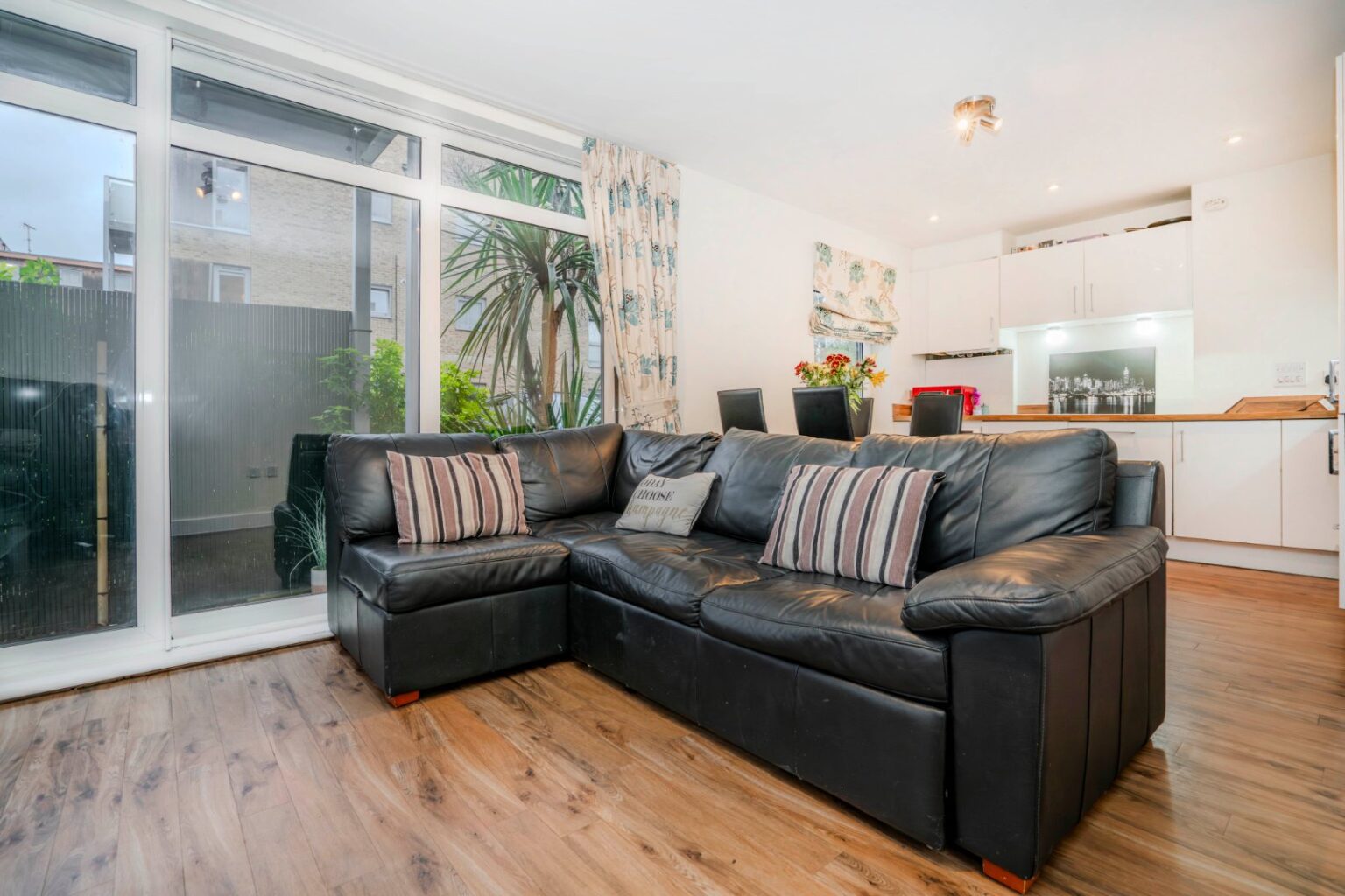 Southcott Road, Teddington, TW11 gallery 10