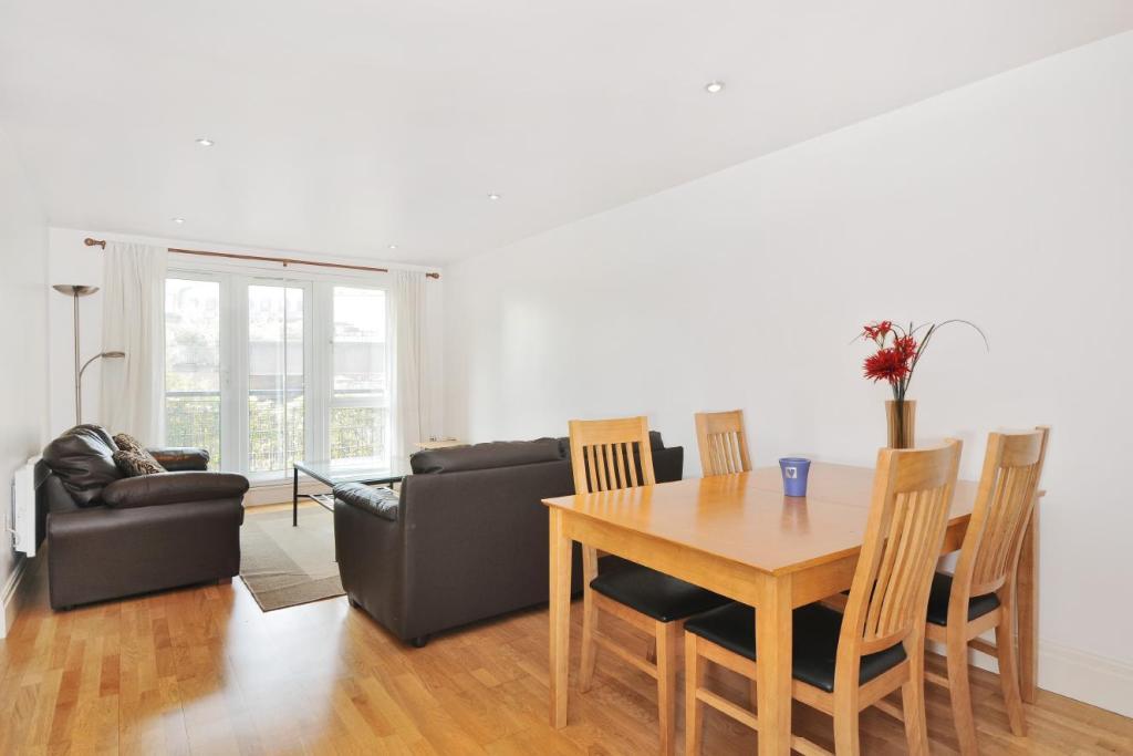 Royal Quarter, Seven Kings Way, Kingston upon Thames, KT2 gallery 2