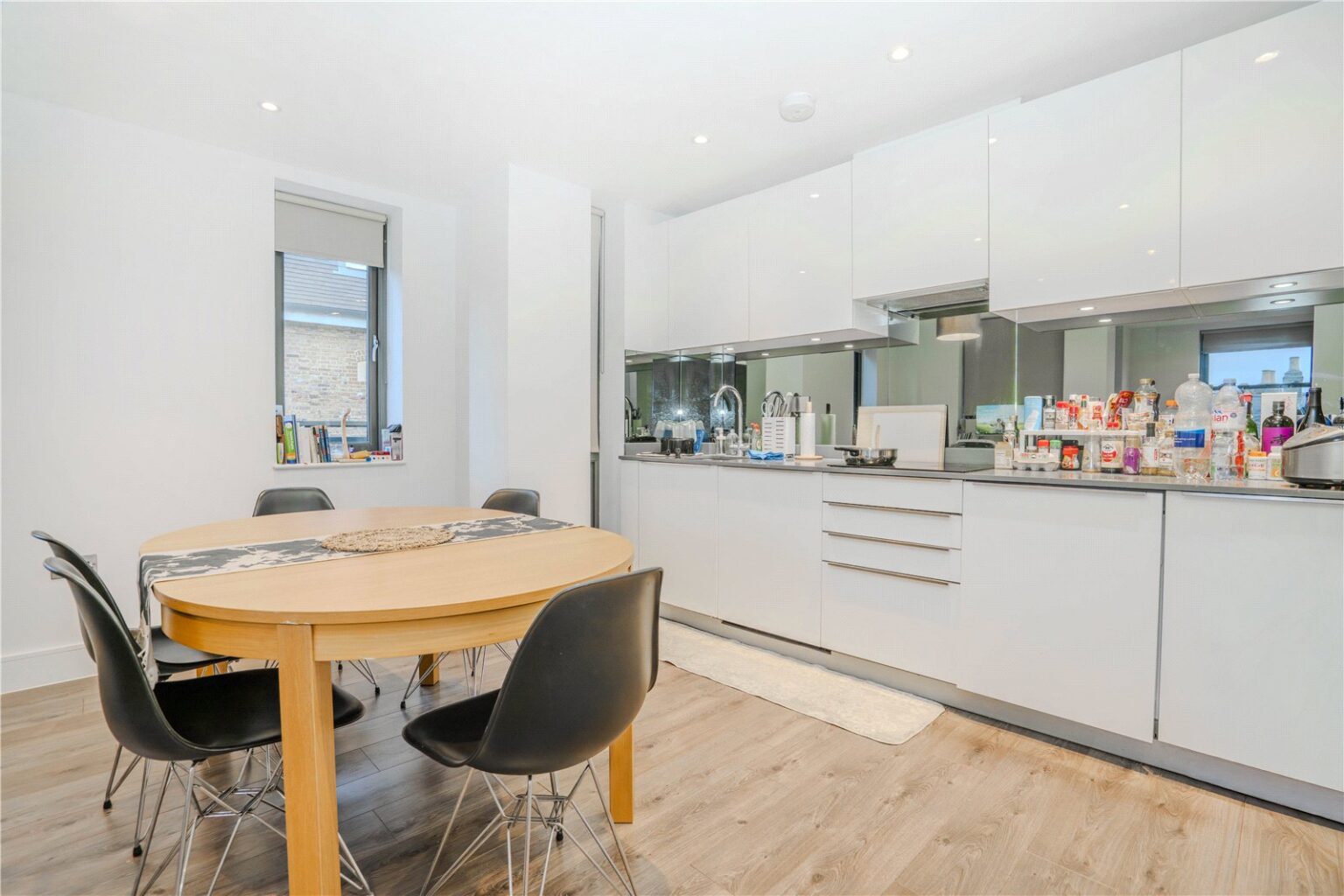 Spring Grove, London, W4 gallery 3