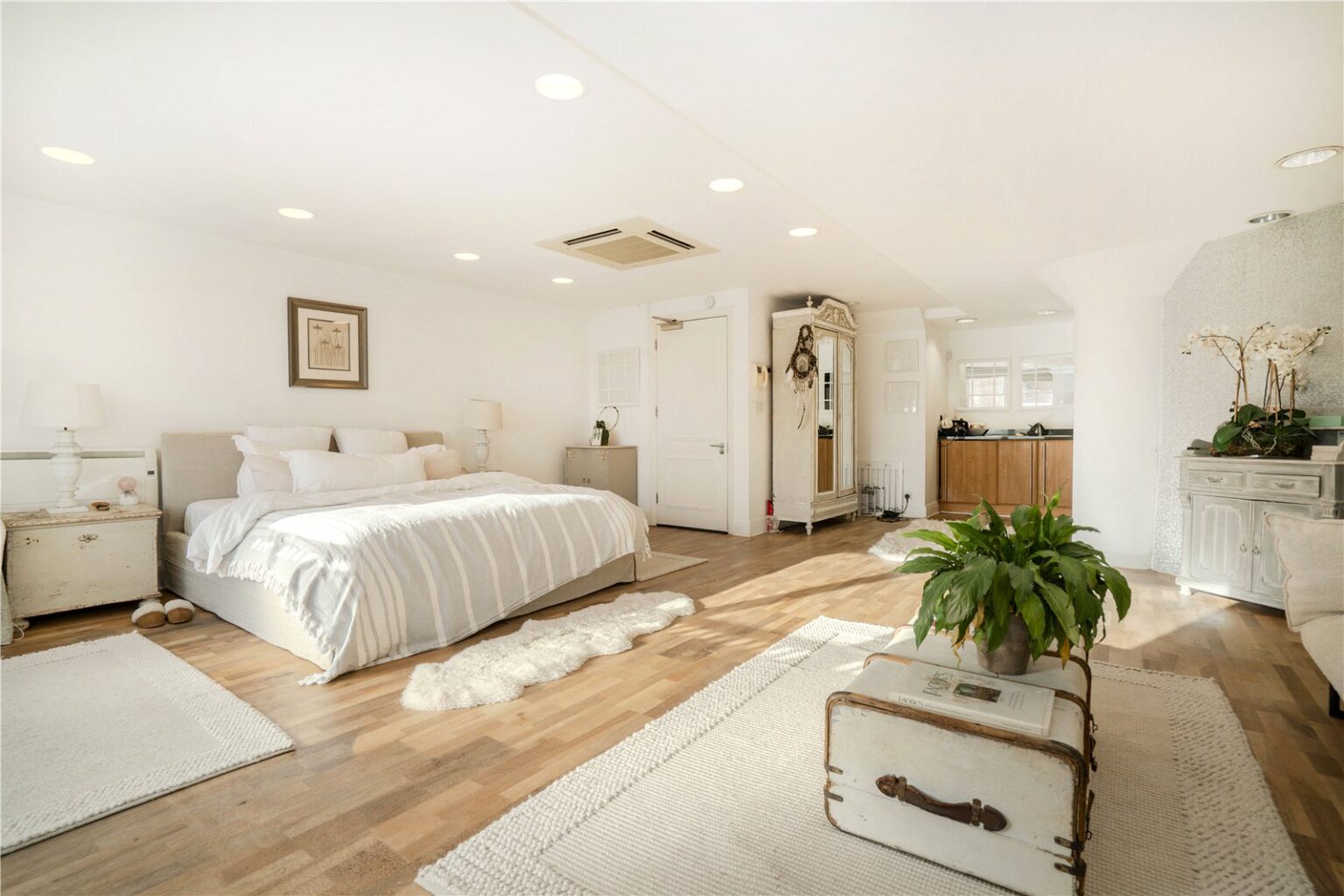 Vineyard Path, London, SW14 gallery 8