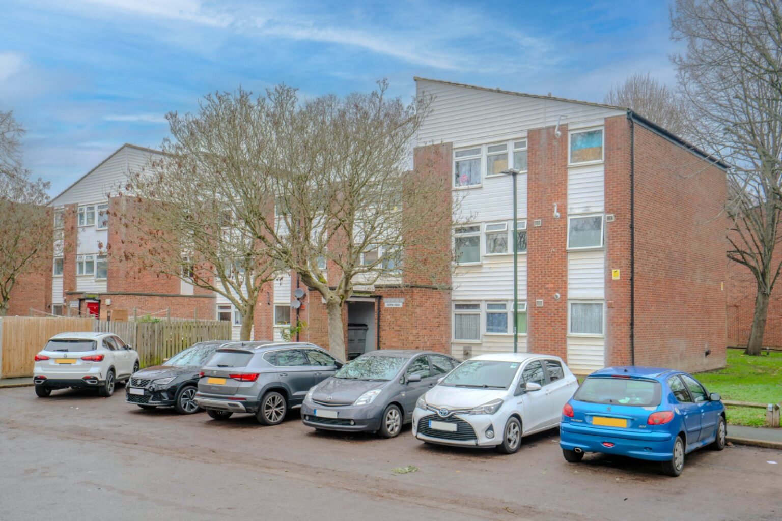 Down Road, Teddington, TW11 gallery 4