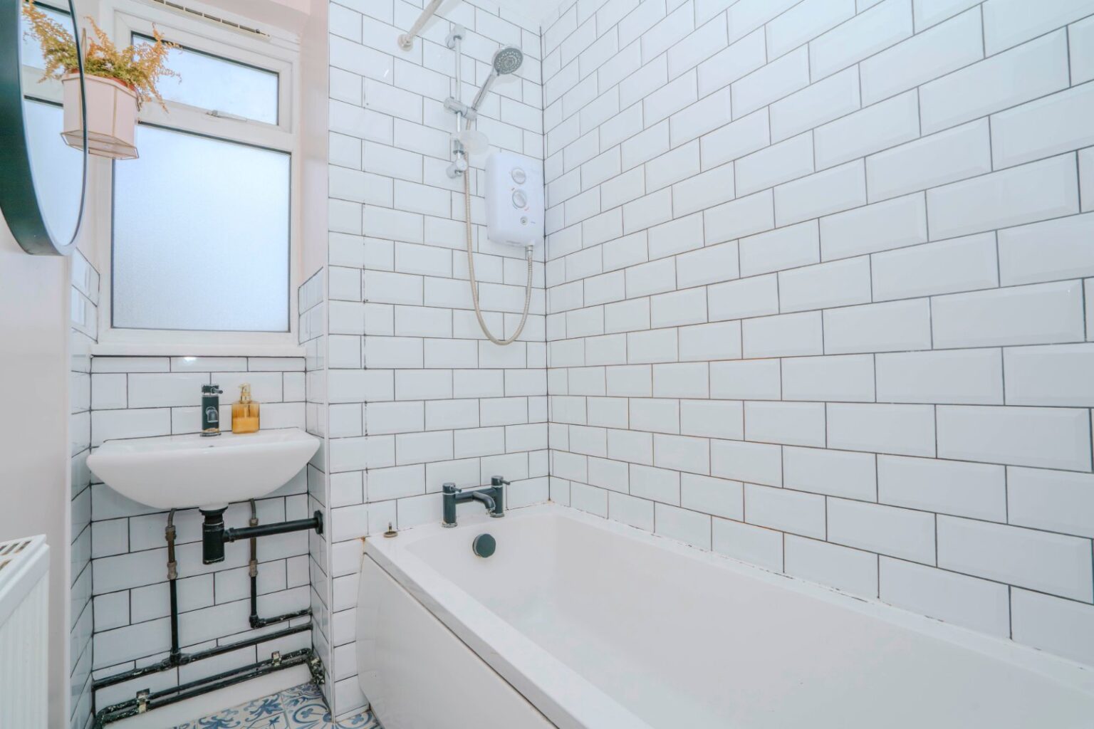 Down Road, Teddington, TW11 gallery 6