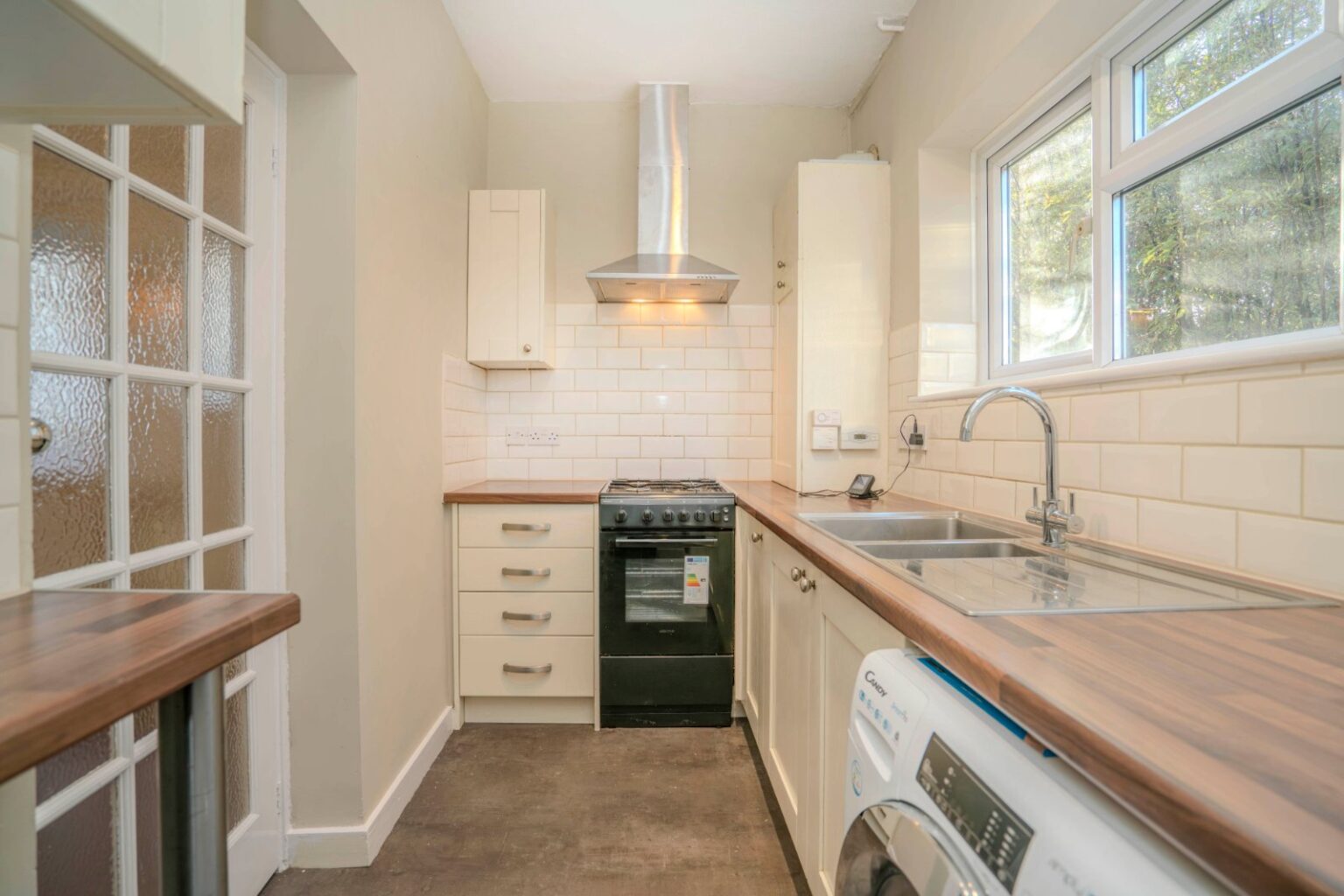 Oxford Road, Teddington, TW11 gallery 4