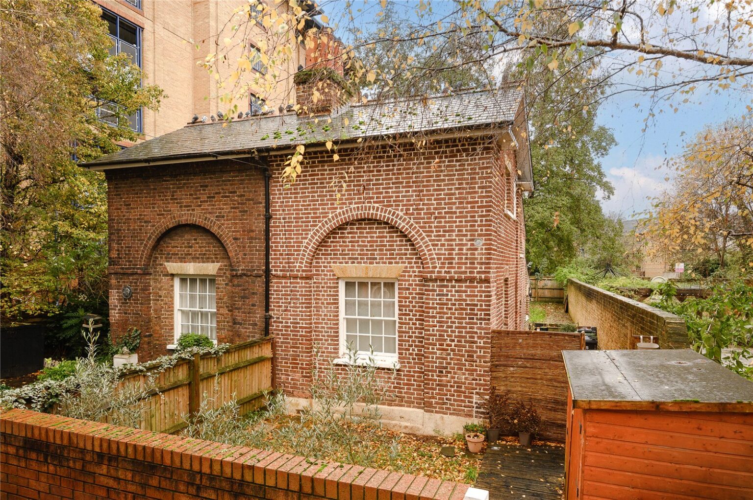 Oaklea Passage, Kingston upon Thames, KT1 gallery 1