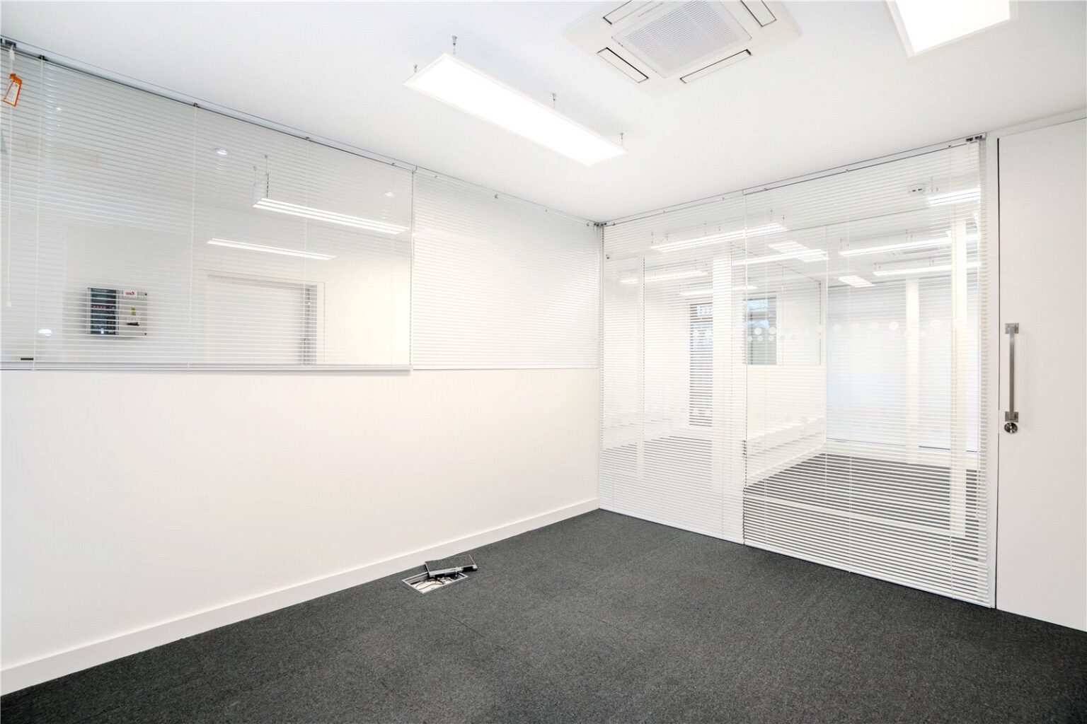 Sandycombe Road, Richmond, TW9 gallery 3