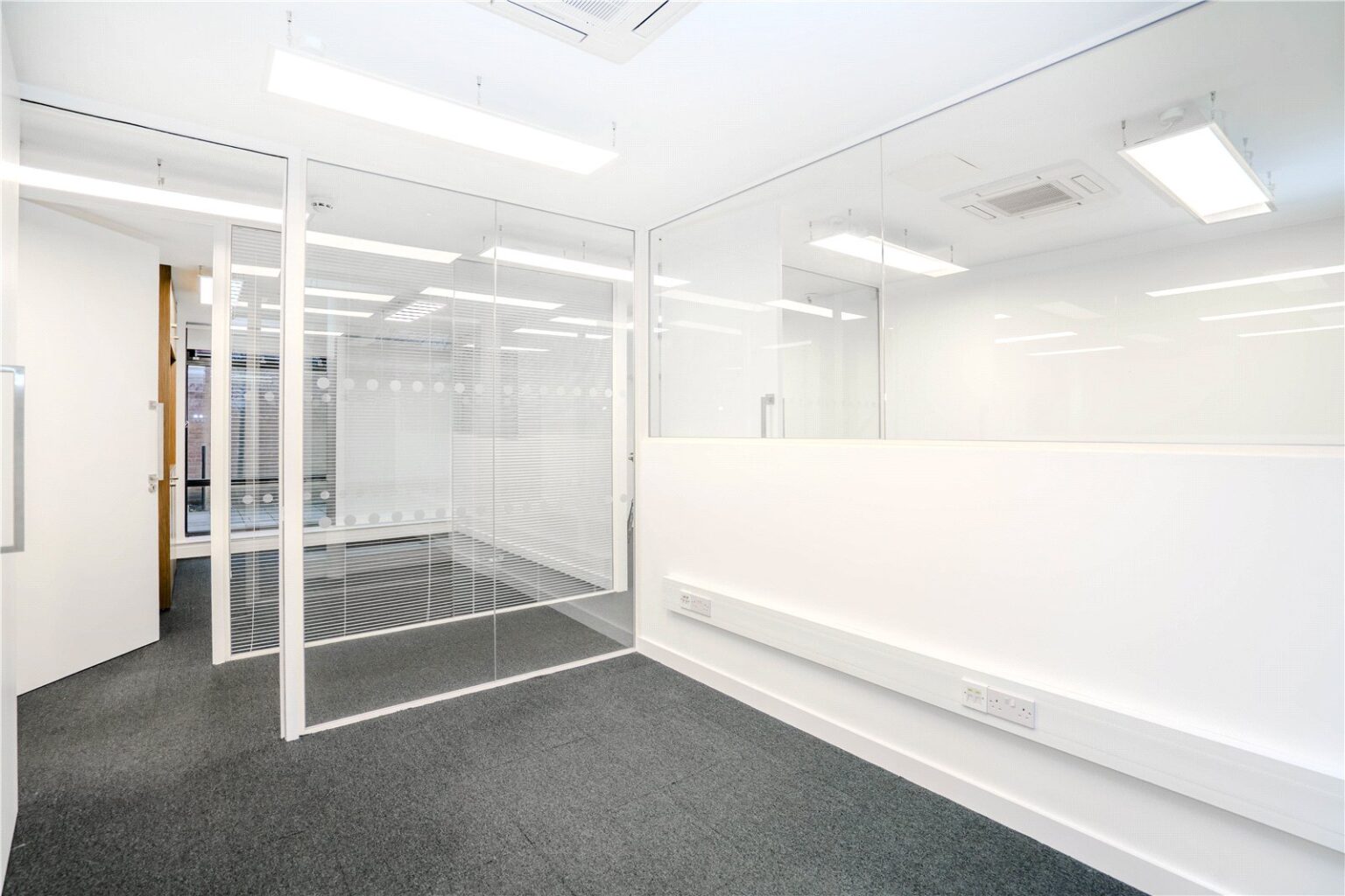 Sandycombe Road, Richmond, TW9 gallery 4